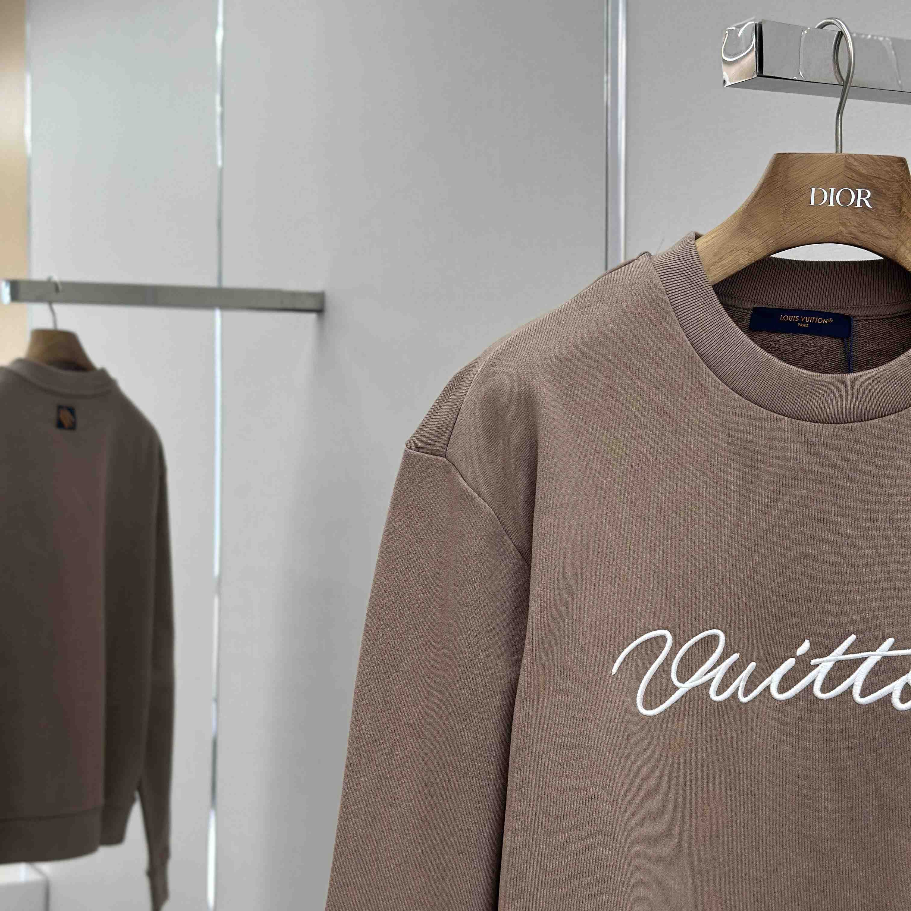 Louis Vuitton Embroidered Cotton Crewneck   1AHEFU - EUR FASHION
