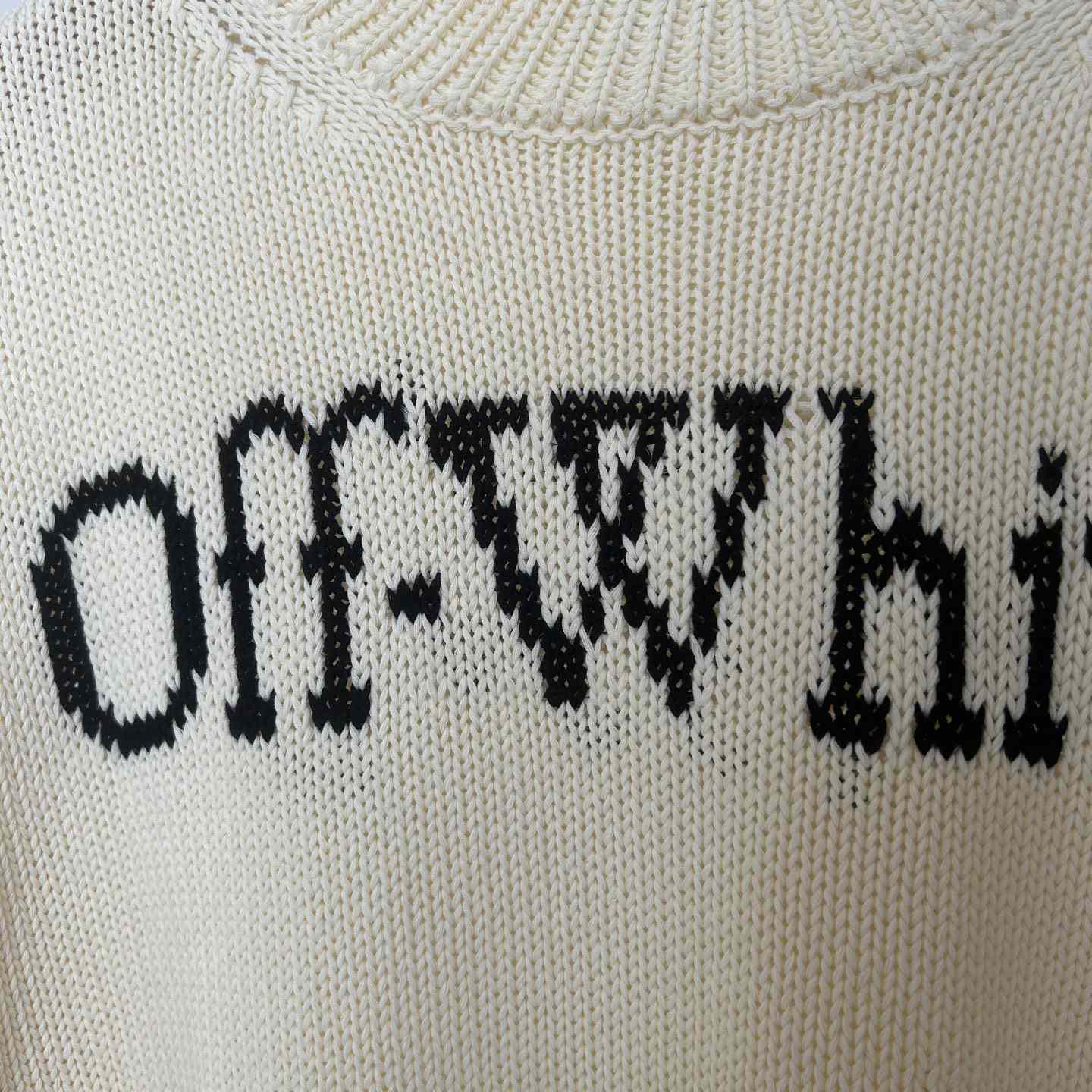 Off White Big Bookish Chunky Knit Crewn Creme Brul - EUR FASHION