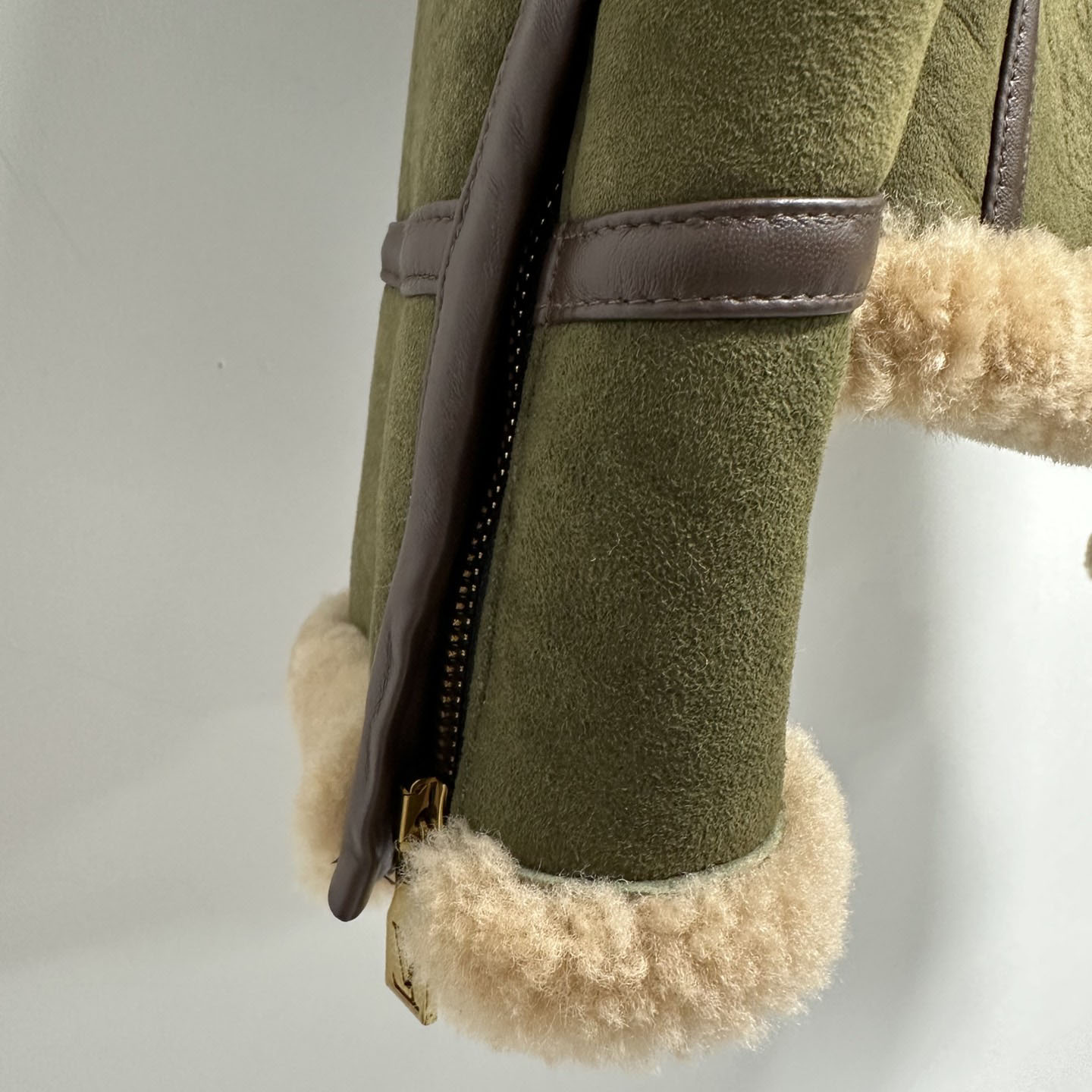 Louis Vuitton Shearling Bombardier - EUR FASHION