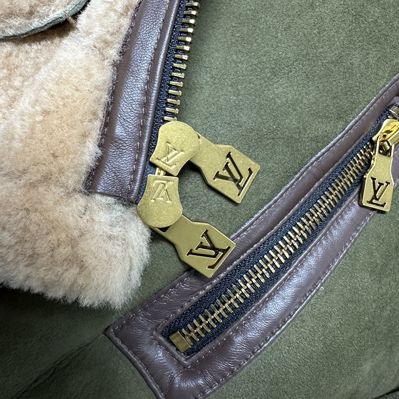 Louis Vuitton Shearling Bombardier - EUR FASHION