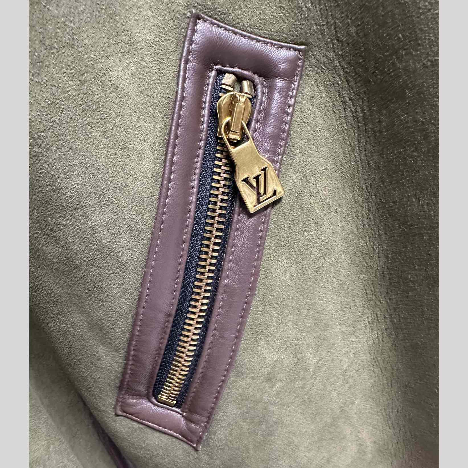 Louis Vuitton Shearling Bombardier - EUR FASHION