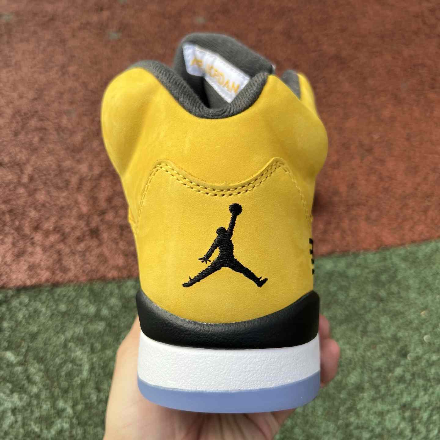 Air Jordan 5 Retro T23 'Tokyo' 2025   IO3372-700 - EUR FASHION