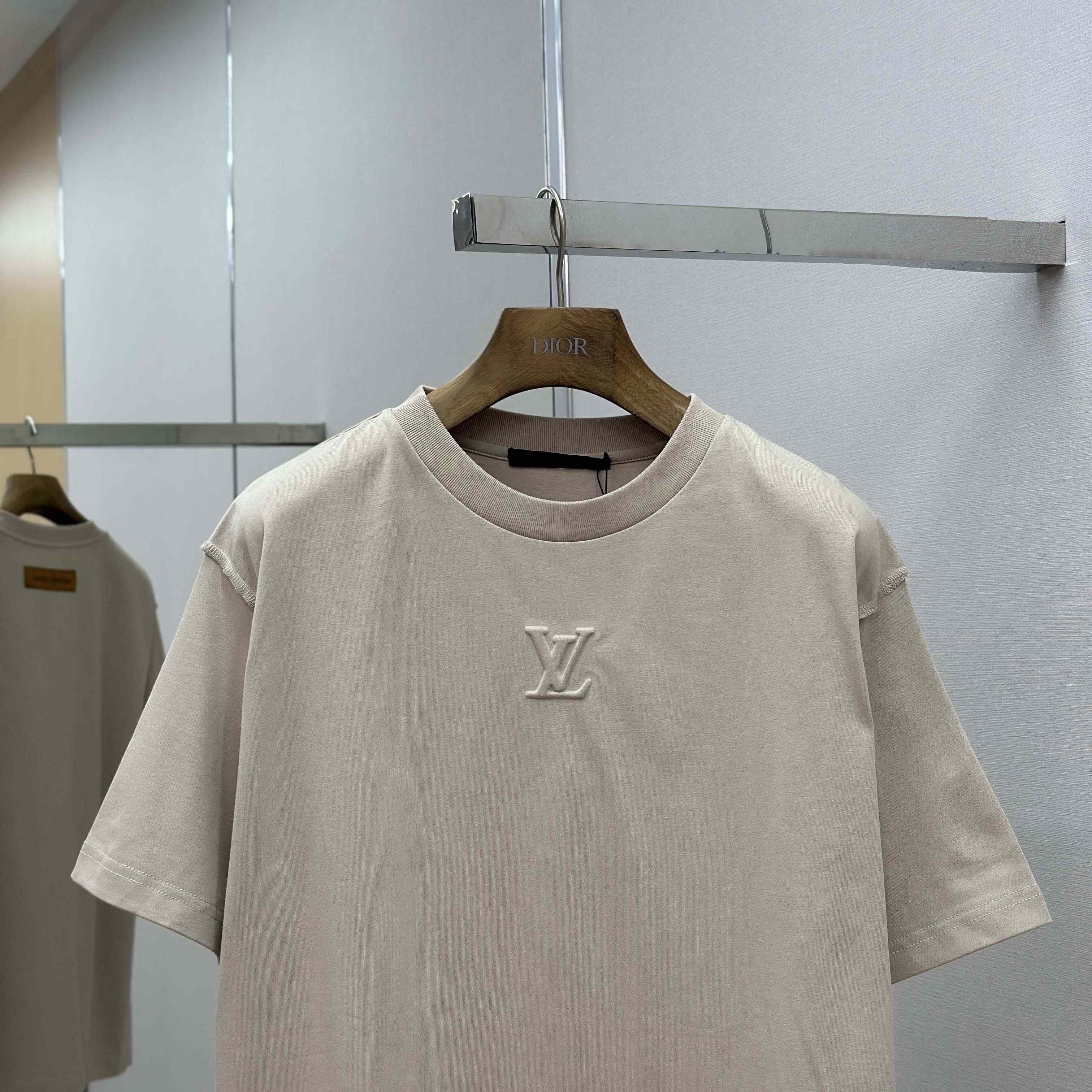 Louis Vuitton Embossed LV T-Shirt - EUR FASHION