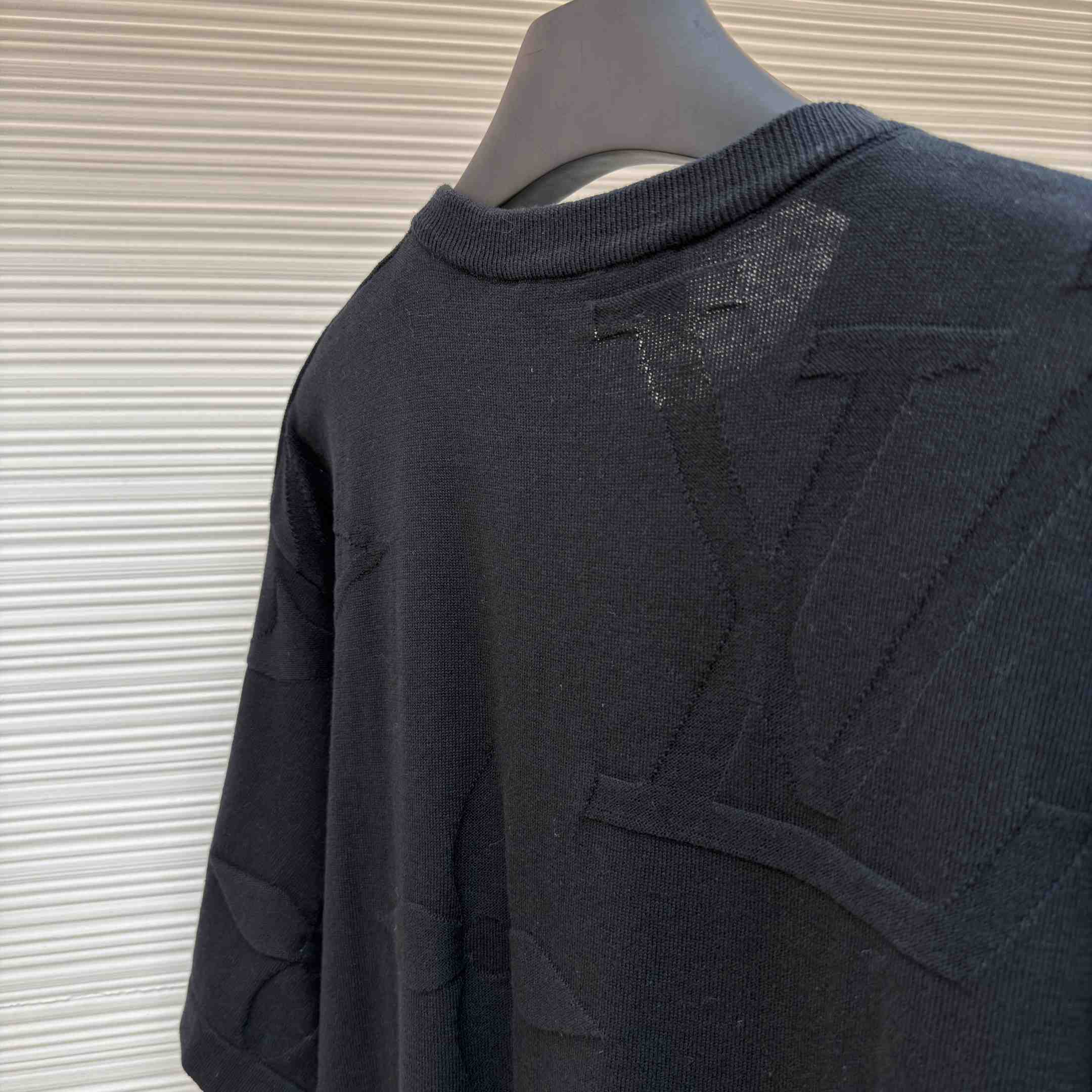 Louis Vuitton Monogram Short-Sleeved Cotton Crewneck    - EUR FASHION