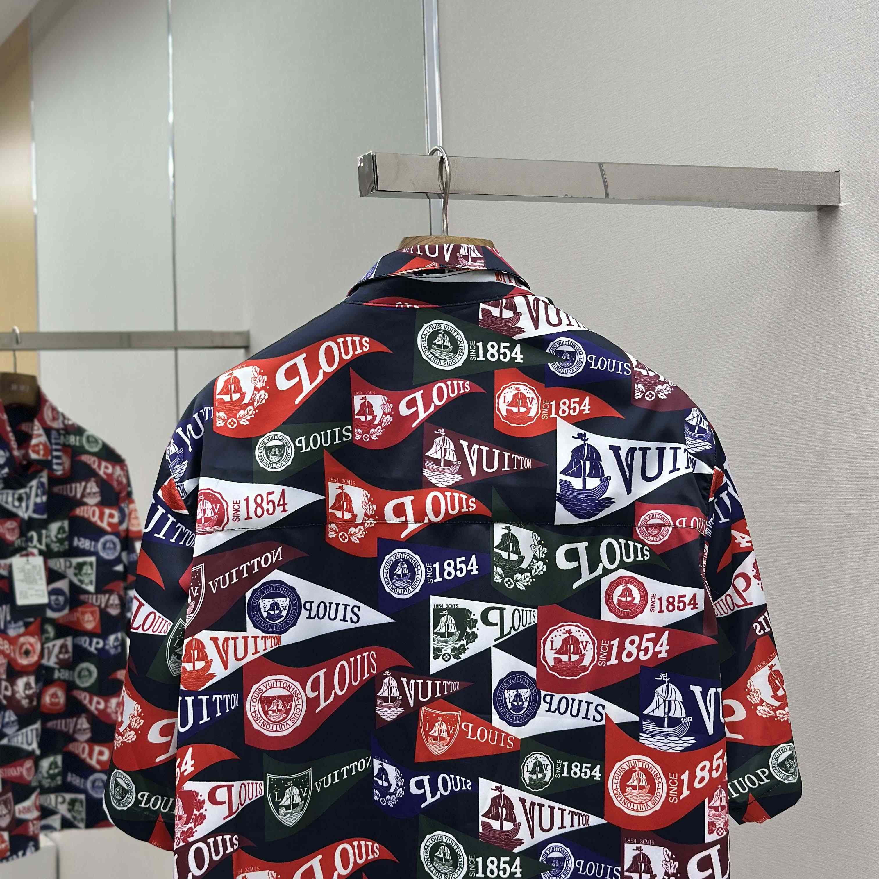 Louis Vuitton Printed Short-Sleeved Silk-Blend Shirt   1AIKBH - EUR FASHION