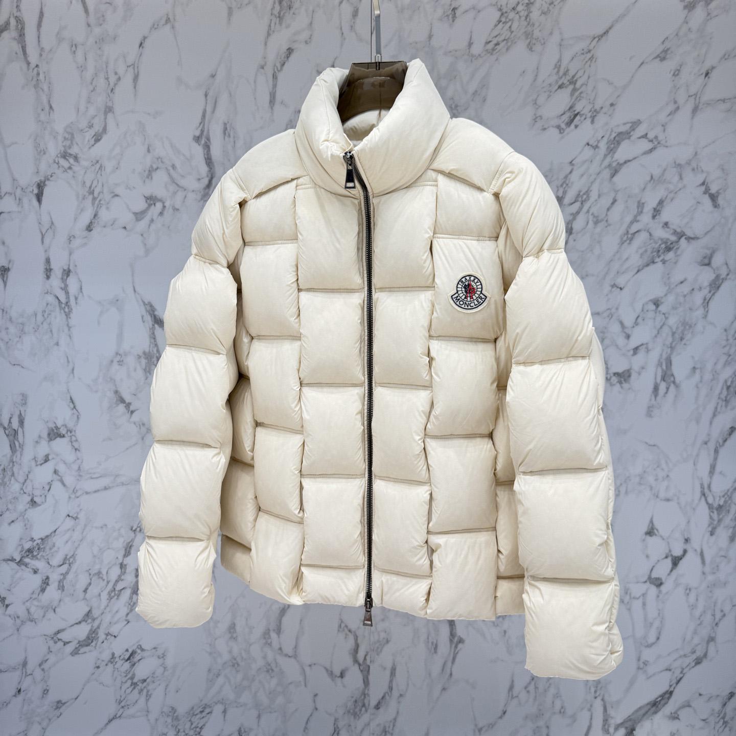 Moncler Short Down Jacket - EUR FASHION