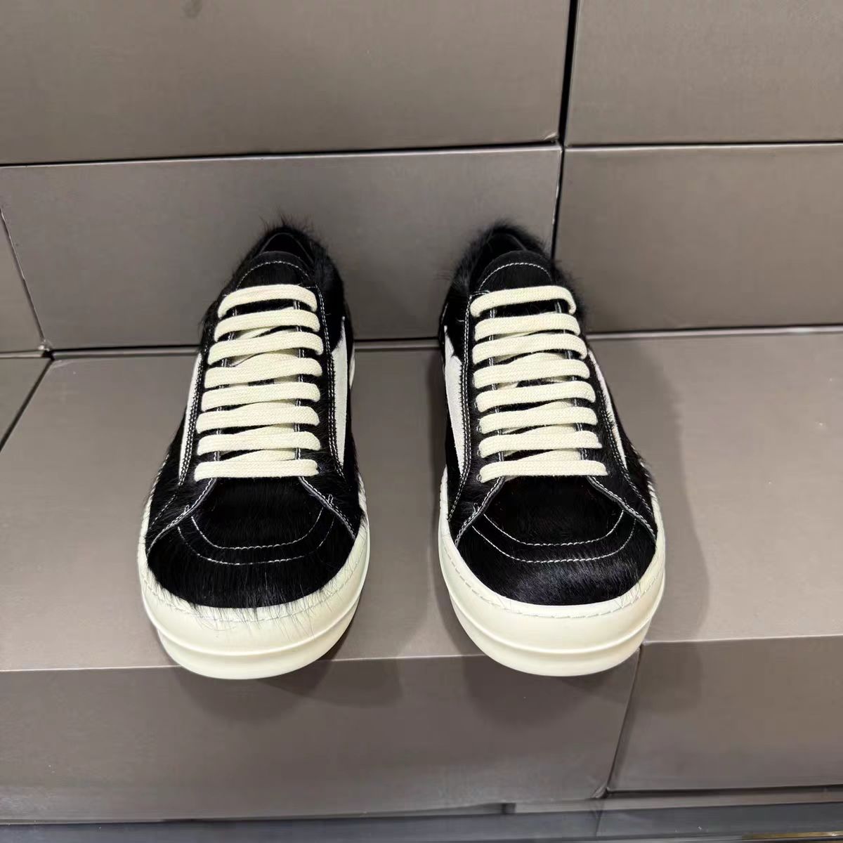 Rick Owens Black Pony Hair Low Sneakers - EUR FASHION