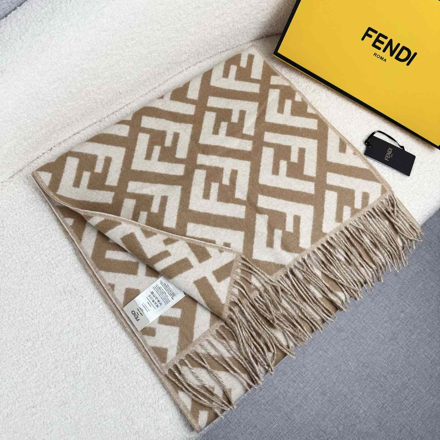 Fendi FF Scarf - EUR FASHION