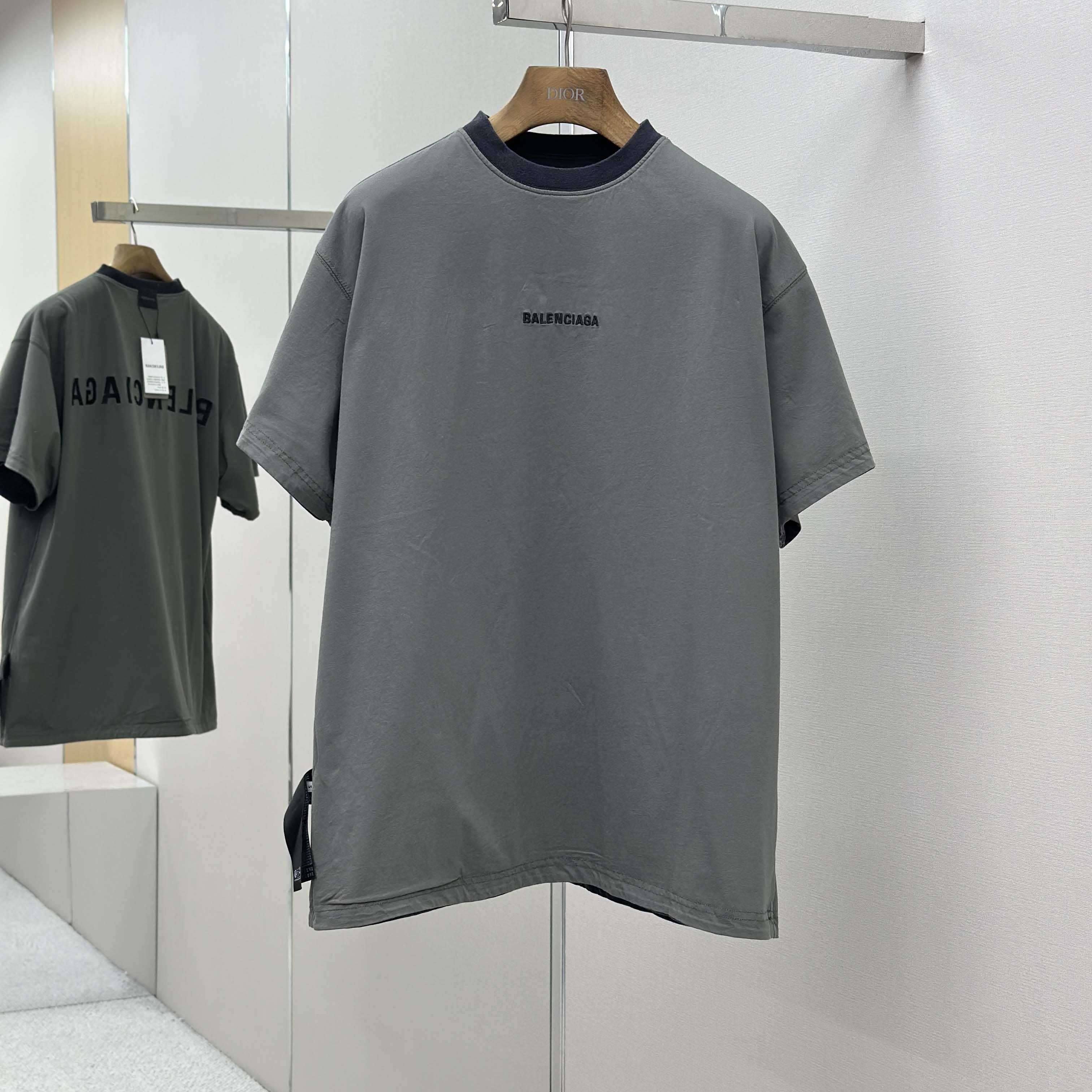 Balenciaga Back Reversible Oversized T-Shirt  - EUR FASHION