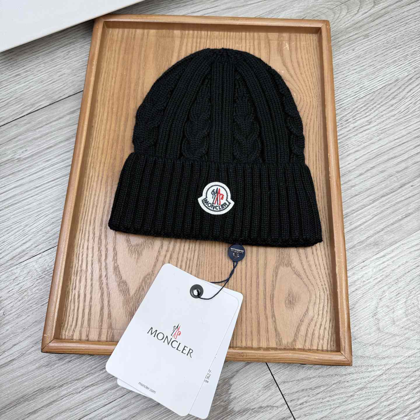 Moncler Beanie  - EUR FASHION