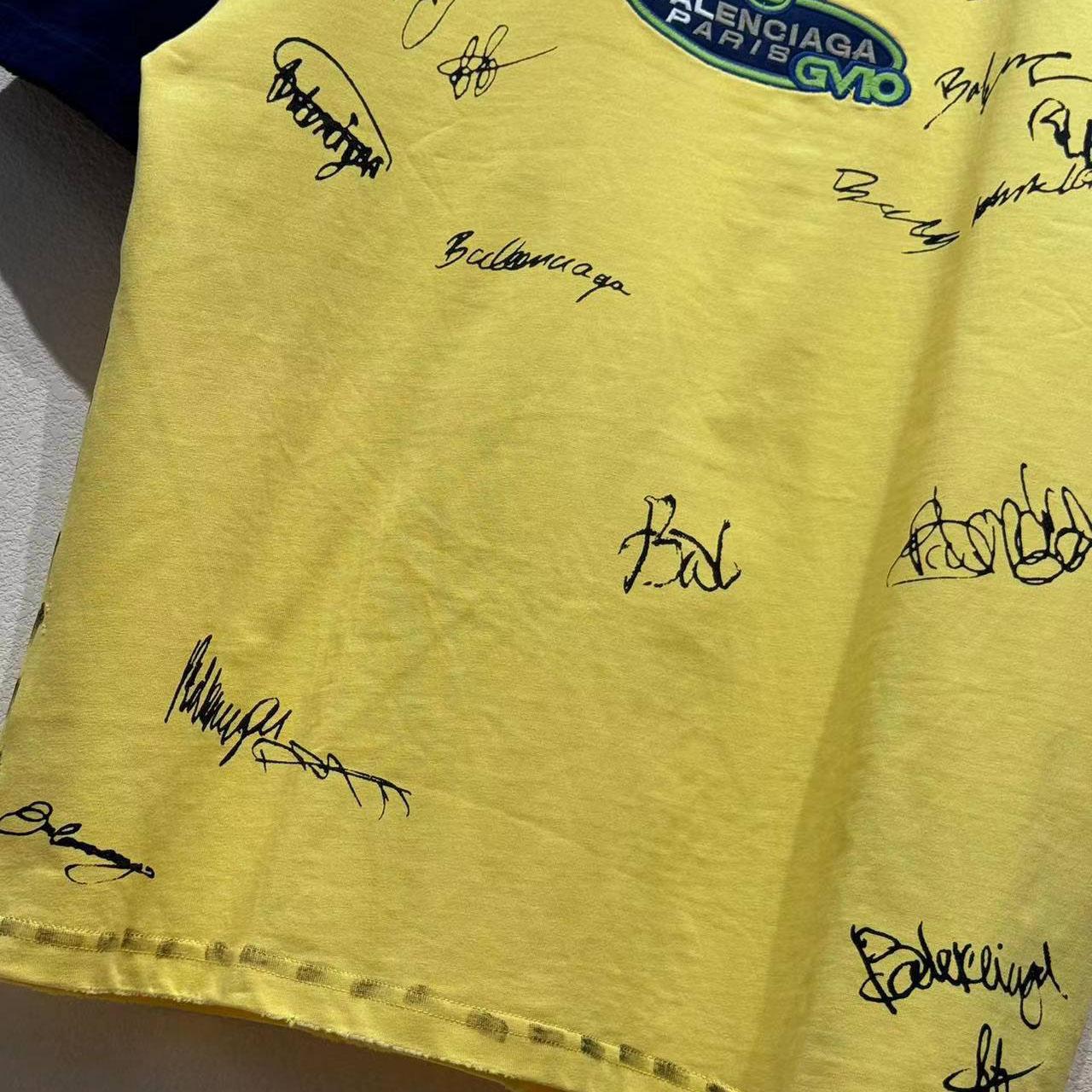 Balenciaga Banana Raglan Oversized T-Shirt  - EUR FASHION