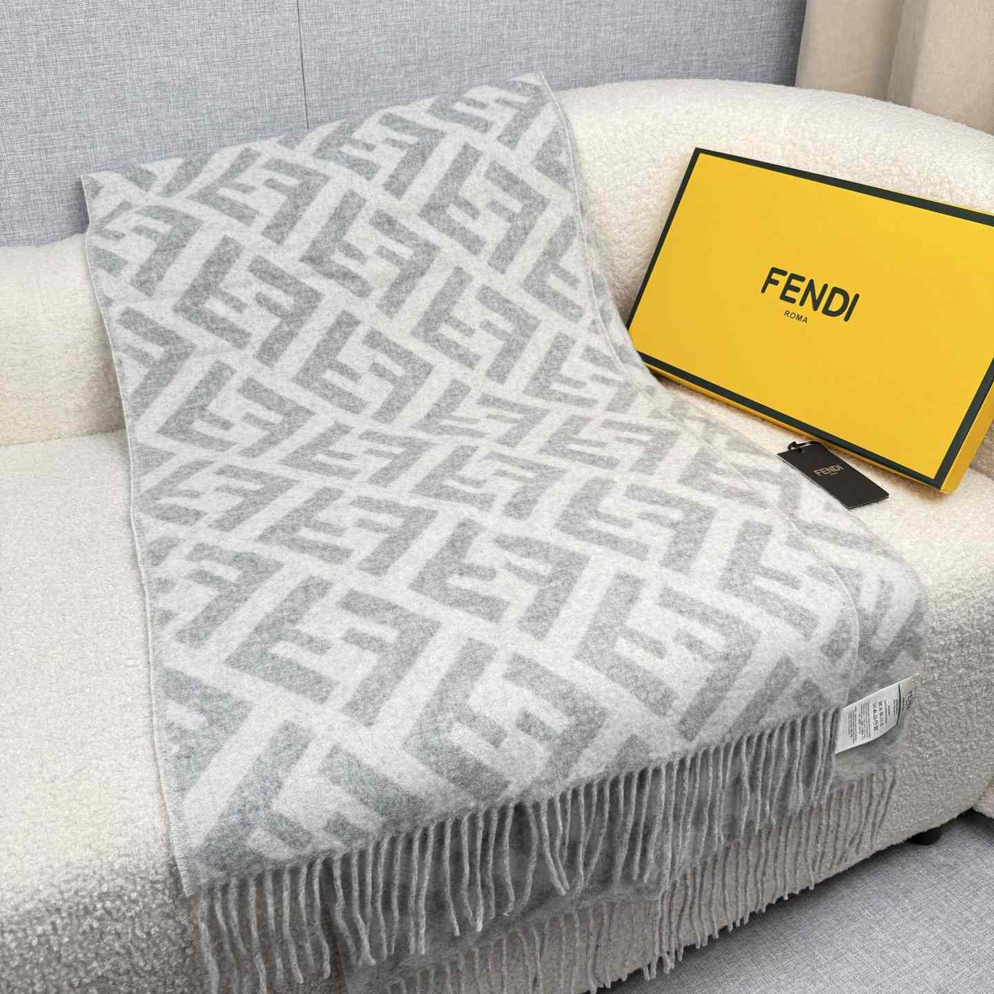 Fendi FF Scarf - EUR FASHION