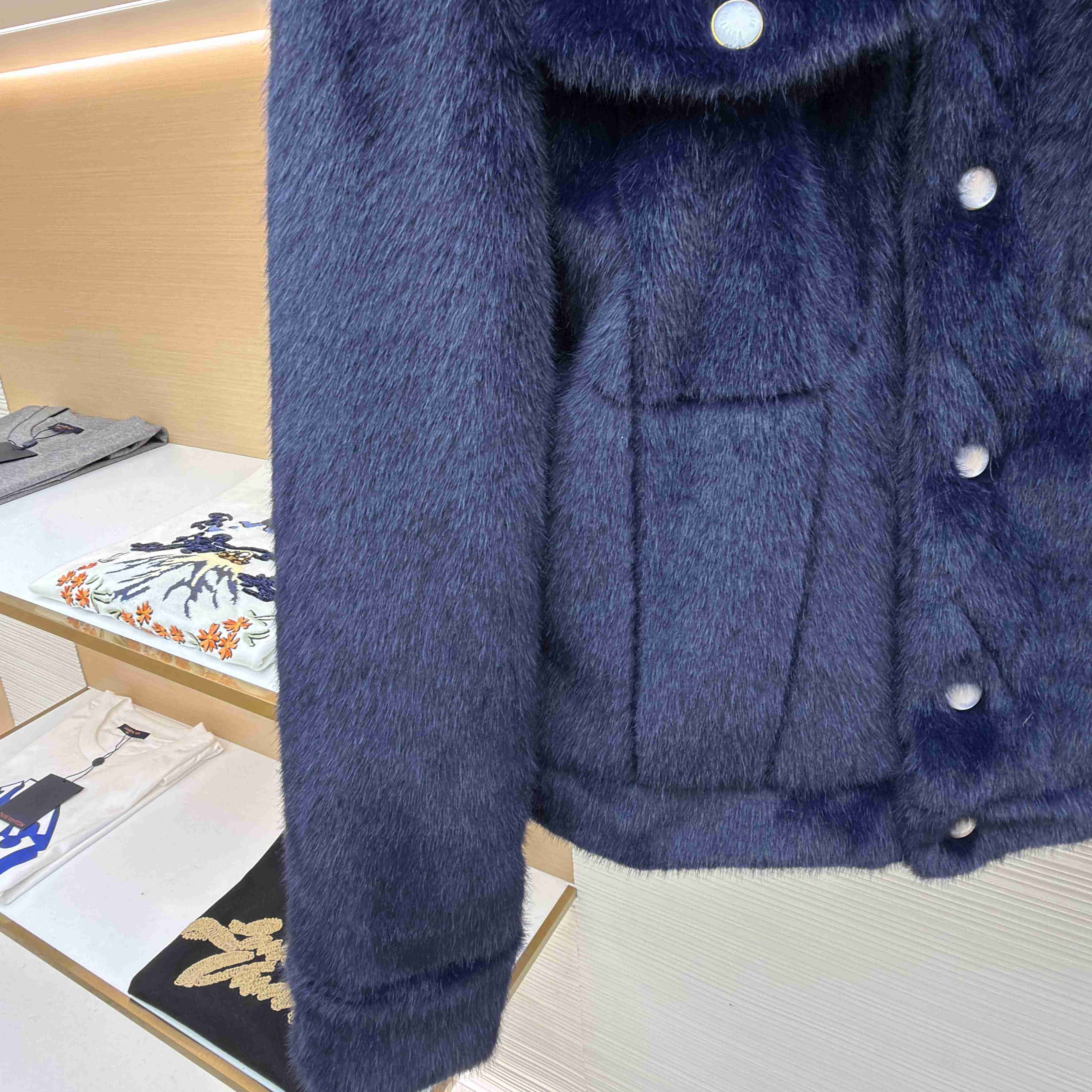 Louis Vuitton Mink Denim Trucker Jacket   1AILX0 - EUR FASHION