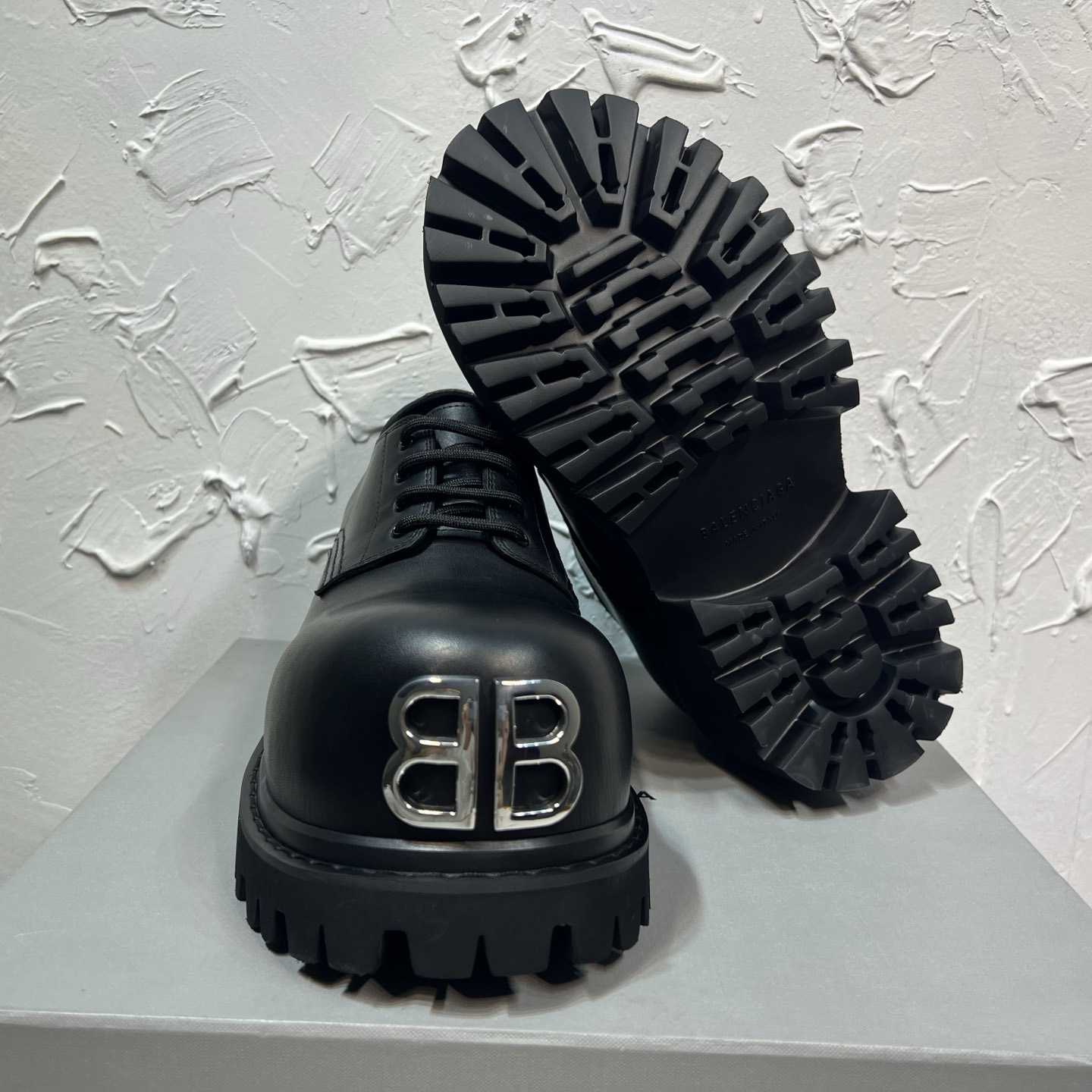 Balenciaga Stomper Derby In Black - EUR FASHION