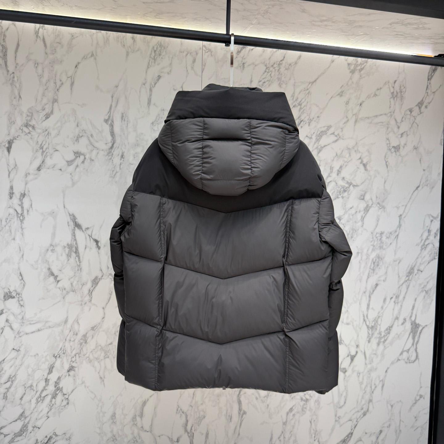 Moncler Short Down Jacket - EUR FASHION