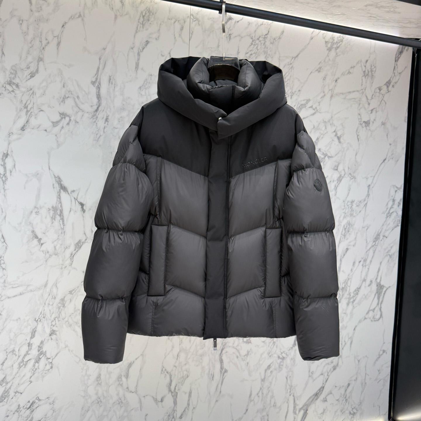 Moncler Short Down Jacket - EUR FASHION