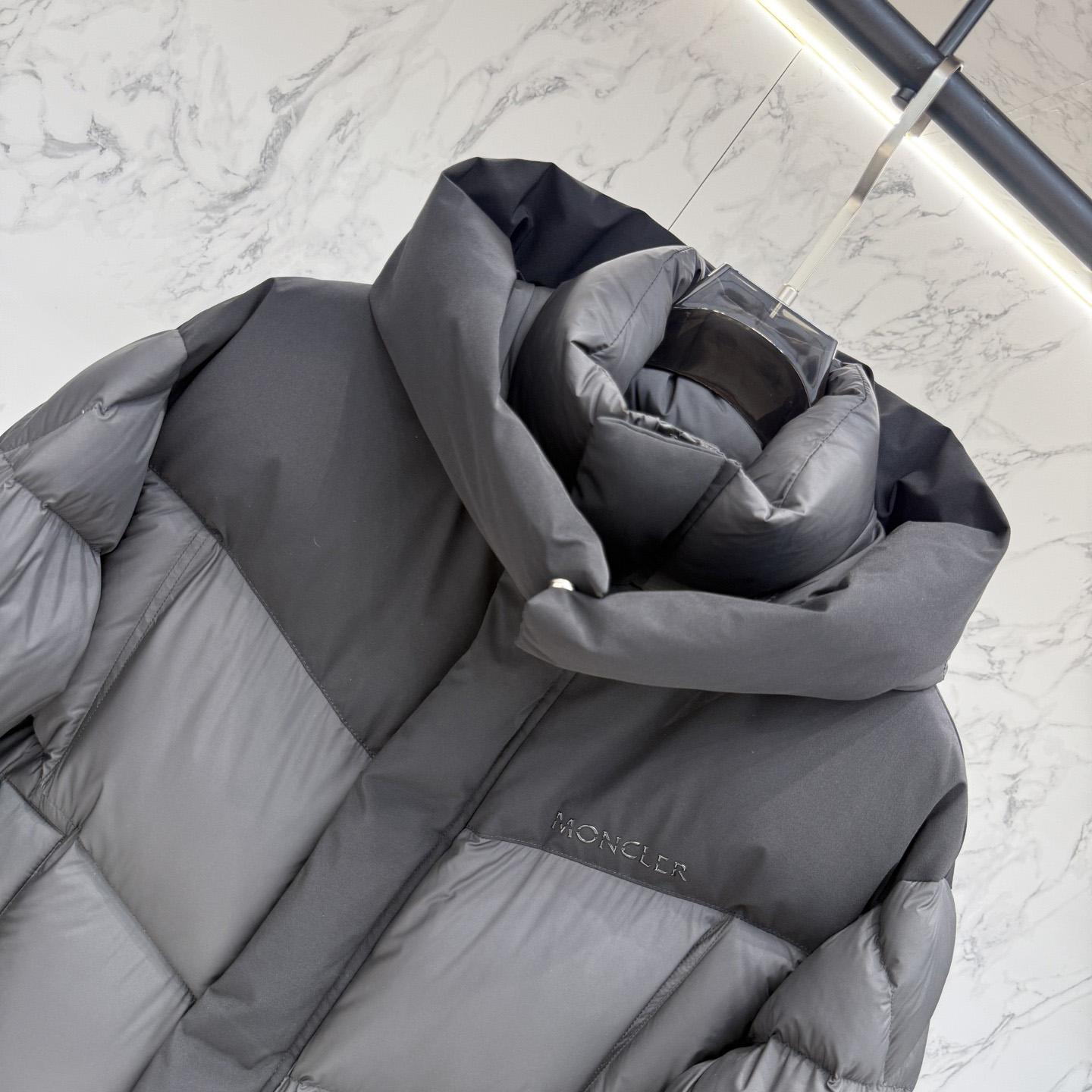 Moncler Short Down Jacket - EUR FASHION