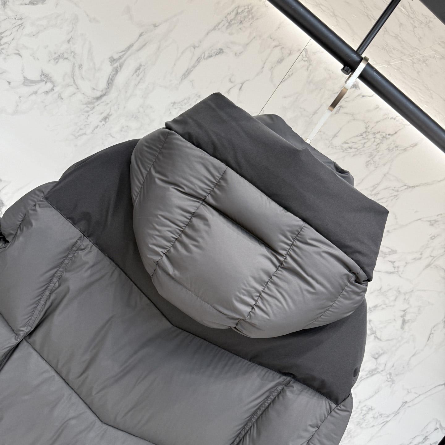 Moncler Short Down Jacket - EUR FASHION