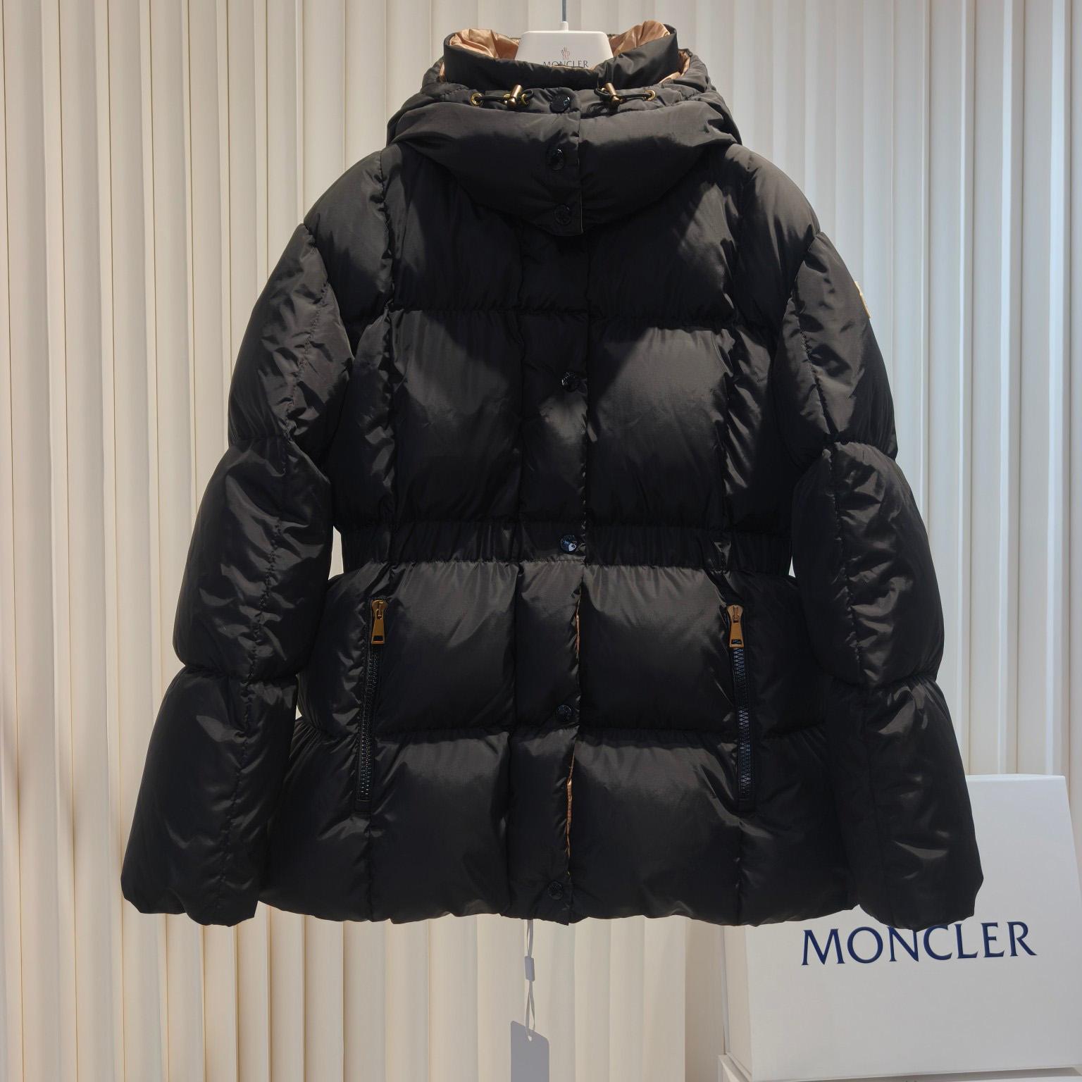 Moncler Agneux Square-Quilted Hooded Short Down Jacket - EUR FASHION