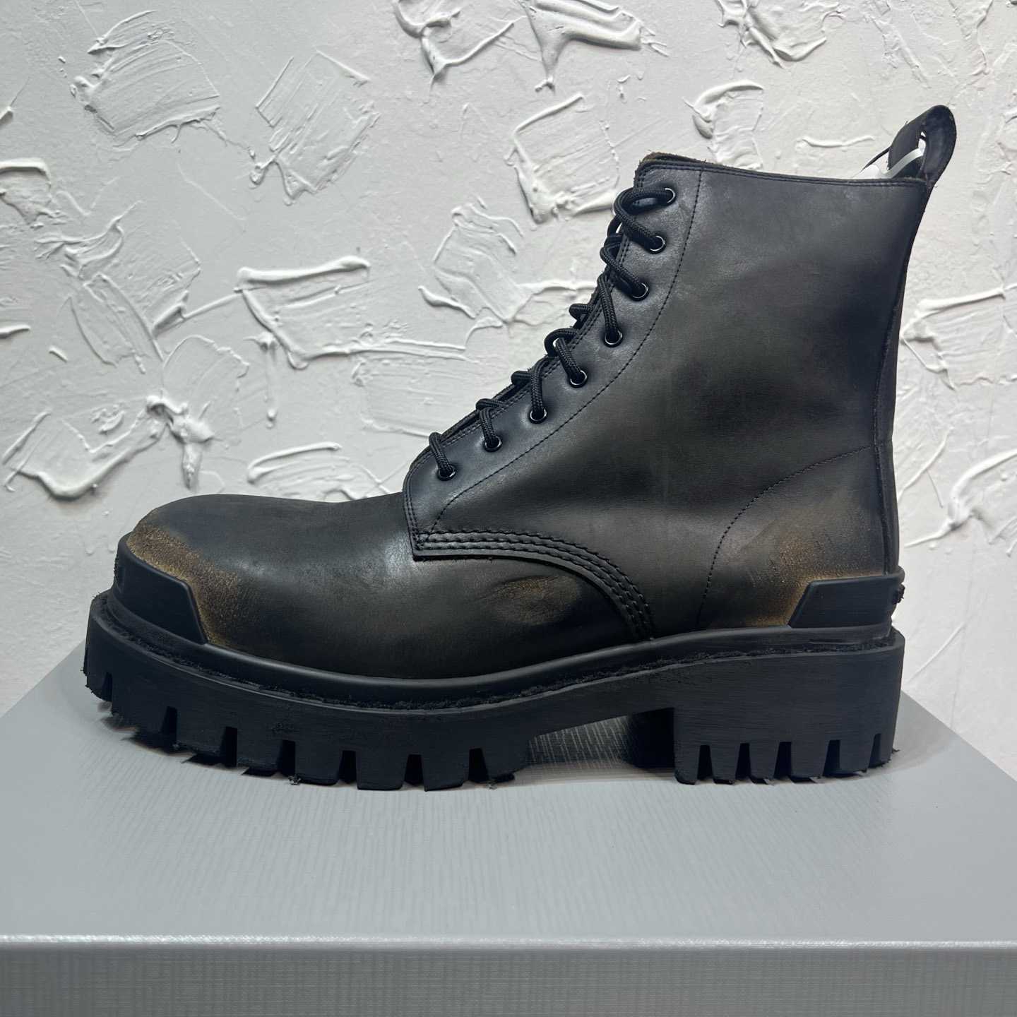 Balenciaga Strike Boot 'Worn-Out - Black Brown' - EUR FASHION