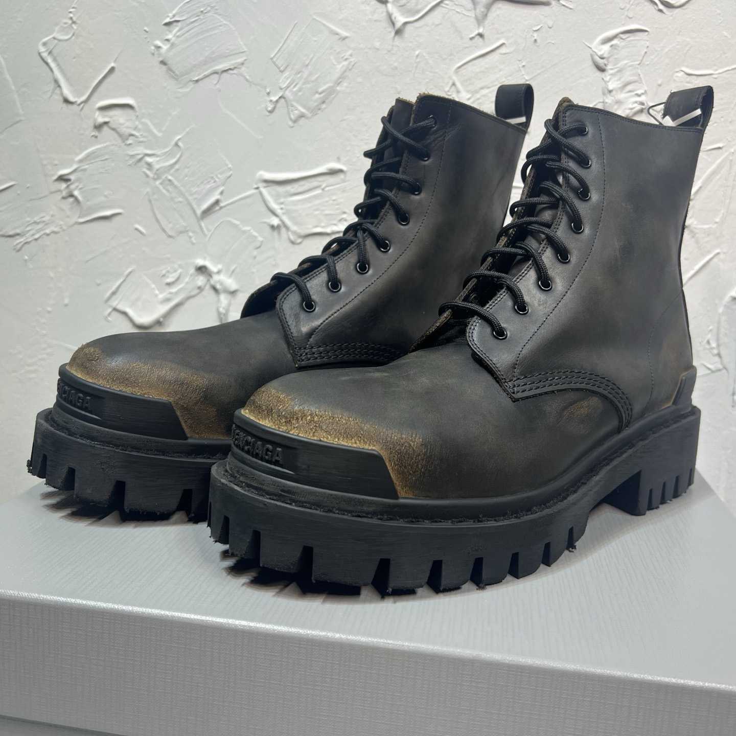 Balenciaga Strike Boot 'Worn-Out - Black Brown' - EUR FASHION