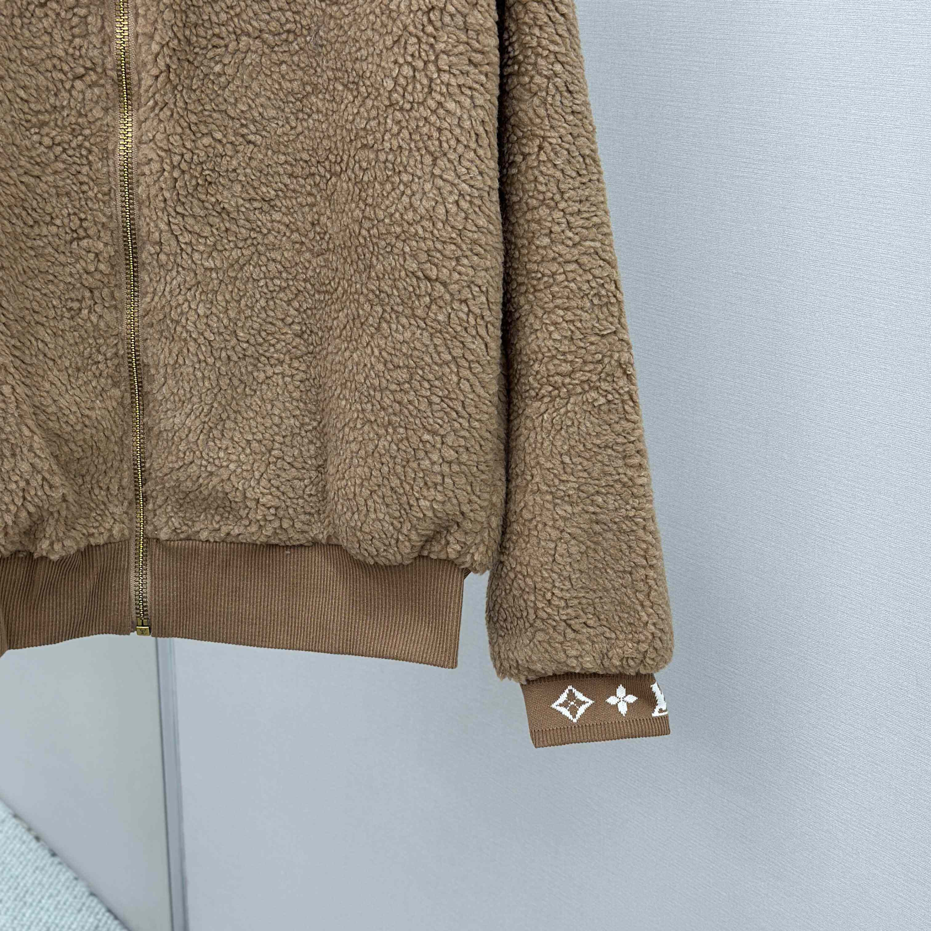 Louis Vuitton Leather Patch Fleece Blouson   1AFXTM - EUR FASHION