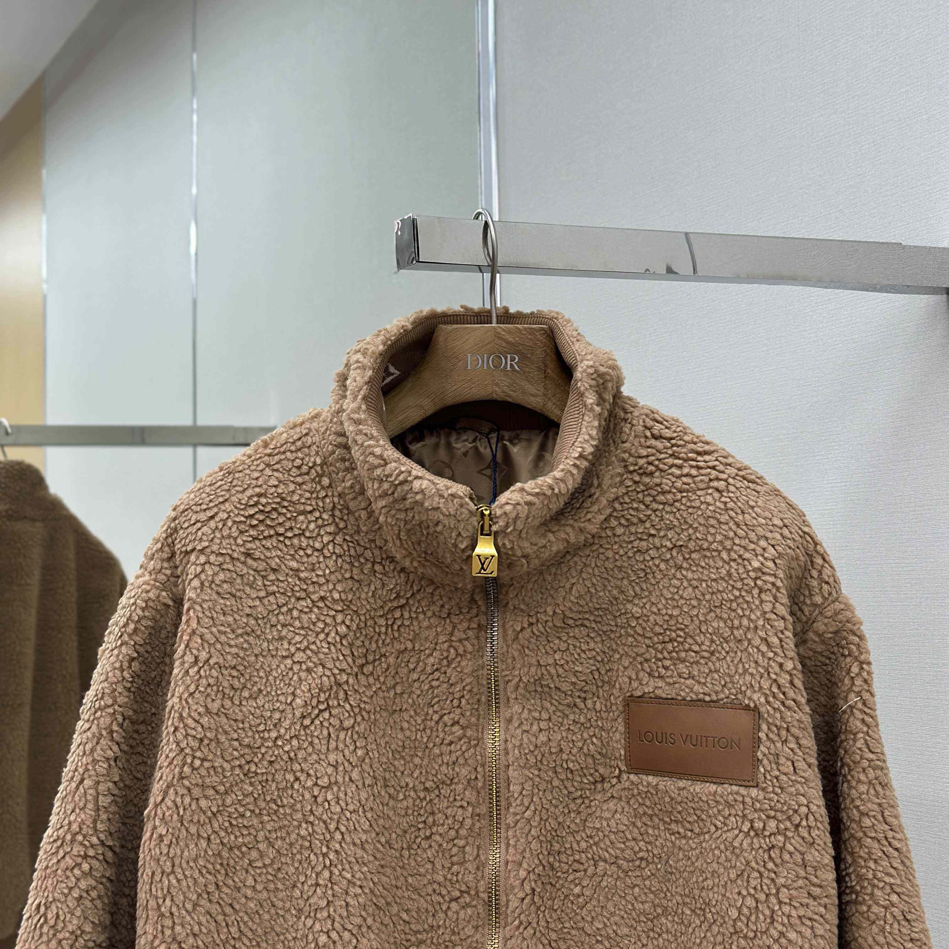 Louis Vuitton Leather Patch Fleece Blouson   1AFXTM - EUR FASHION