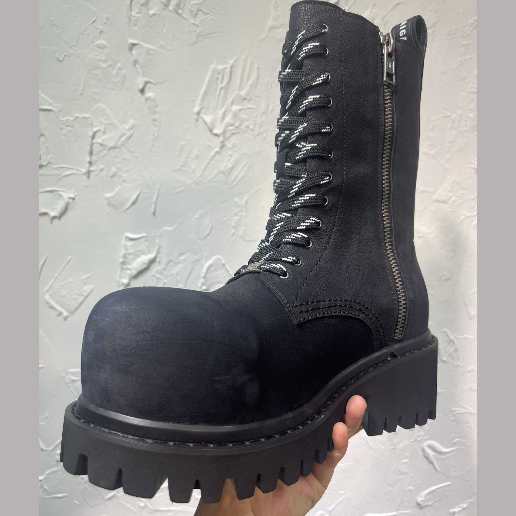 Balenciaga Stomper Zipped Bootie In Black - EUR FASHION
