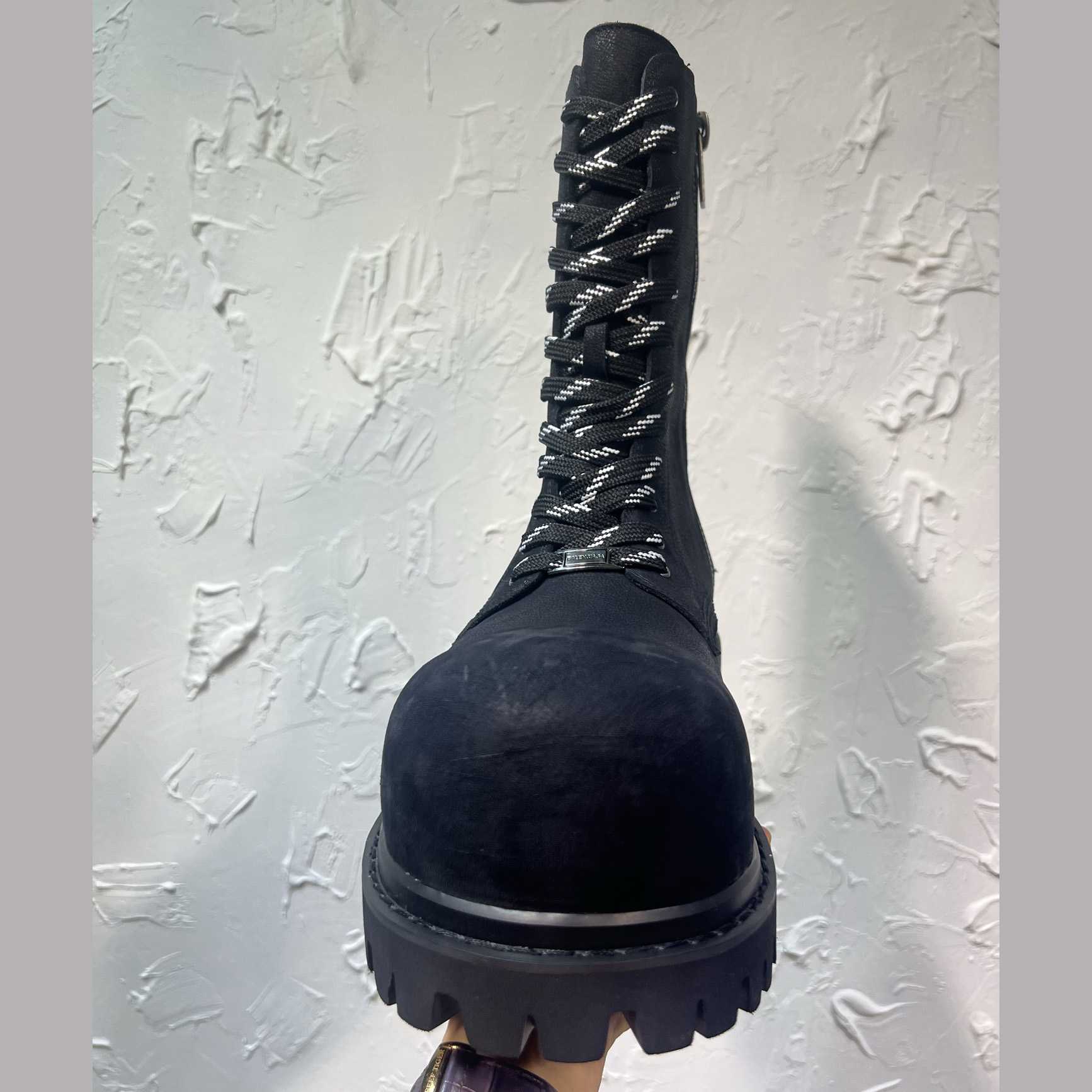 Balenciaga Stomper Zipped Bootie In Black - EUR FASHION