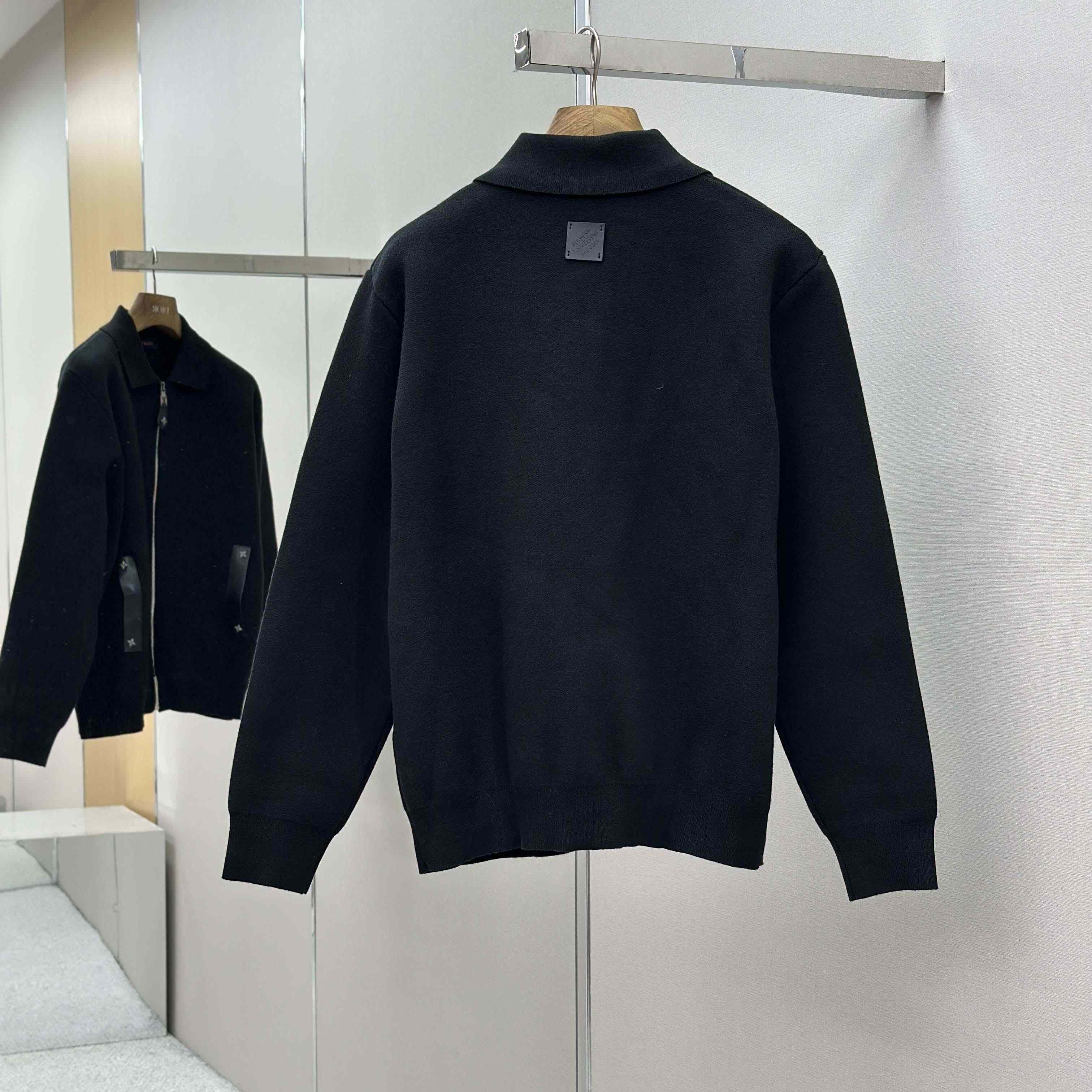 Louis Vuitton Knit Blouson With Leather Details   1AH347 - EUR FASHION