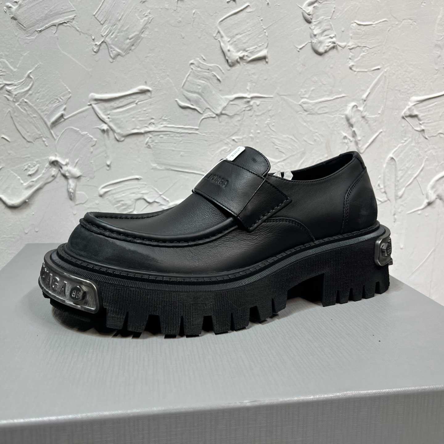Balenciaga Tractor Loafer In Black - EUR FASHION
