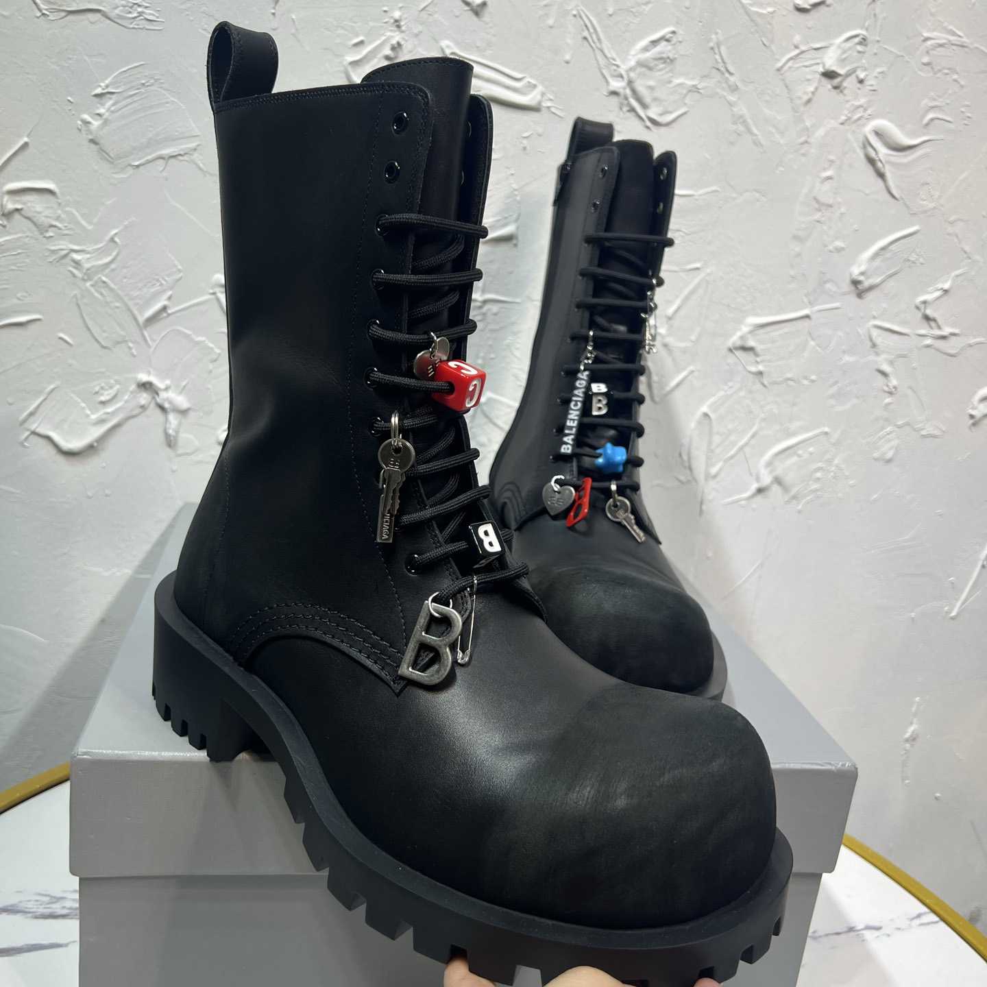 Balenciaga Hummer Lace-Up Bootie In Black - EUR FASHION