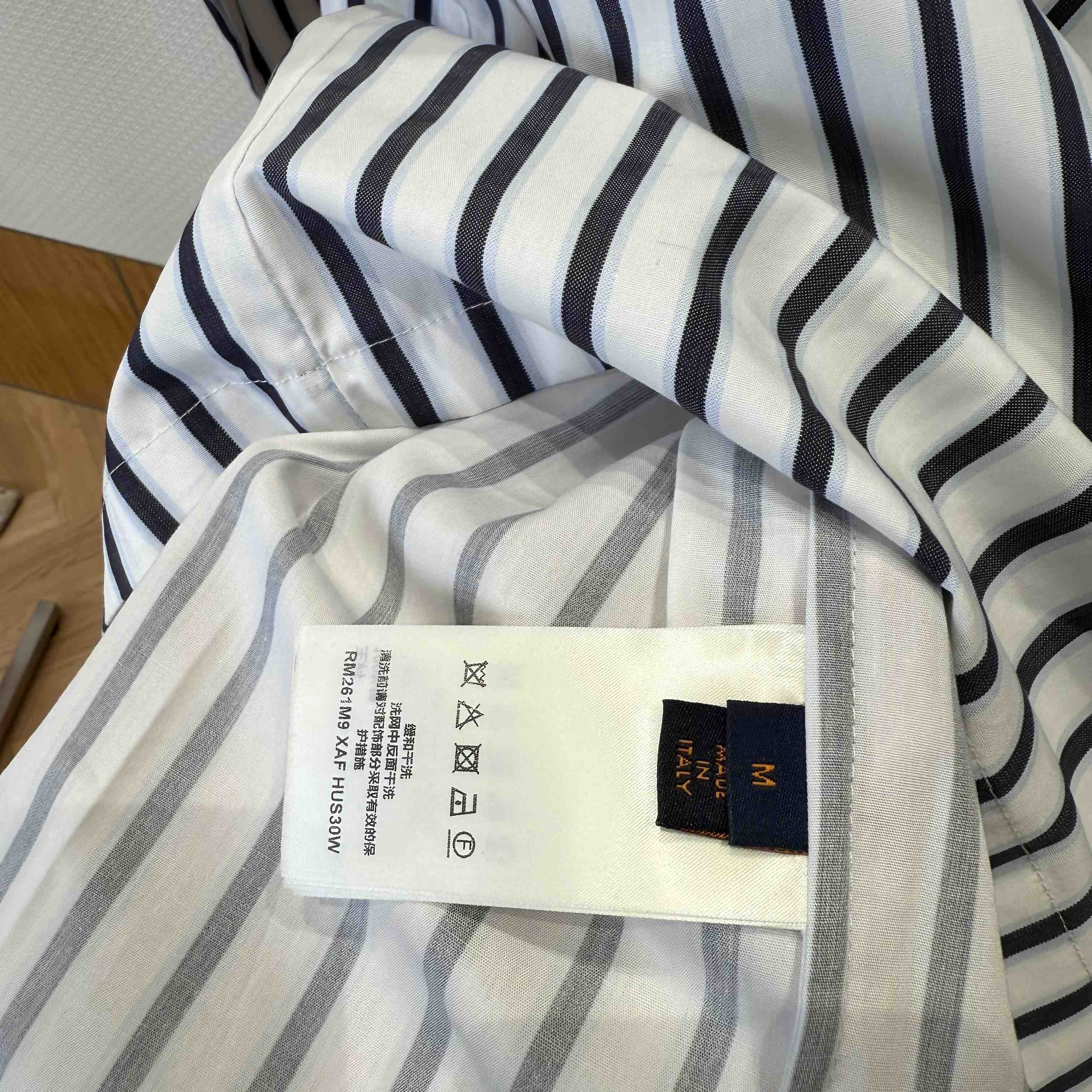 Louis Vuitton Long-Sleeved Zip-Up Shirt    1AIKA2 - EUR FASHION