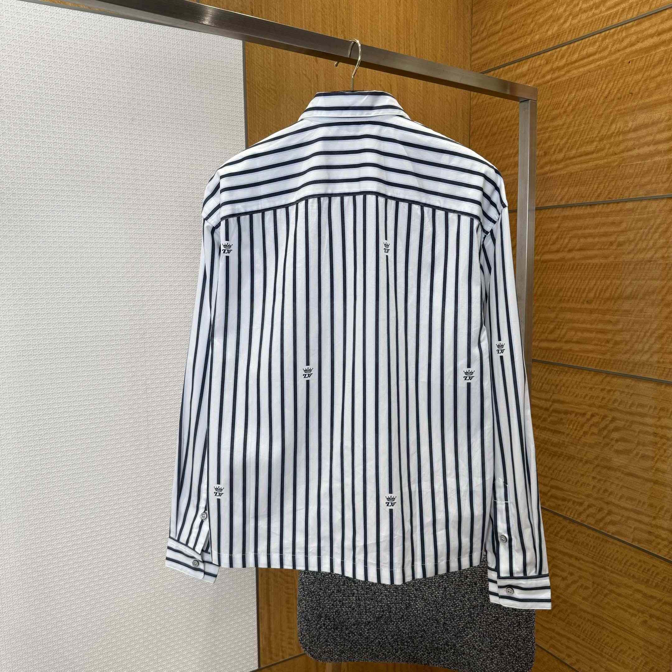 Louis Vuitton Long-Sleeved Zip-Up Shirt    1AIKA2 - EUR FASHION