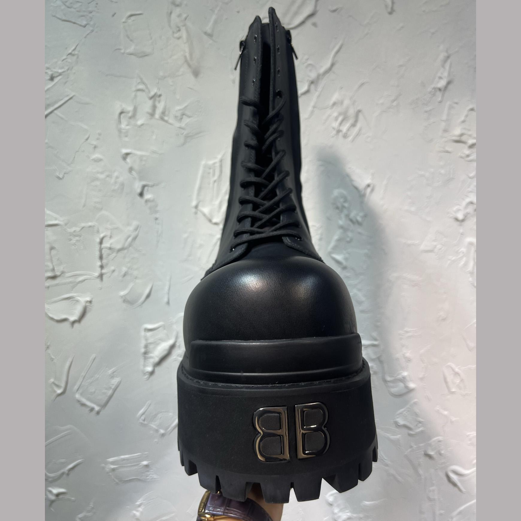 Balenciaga Strike Platform Bootie In Black - EUR FASHION