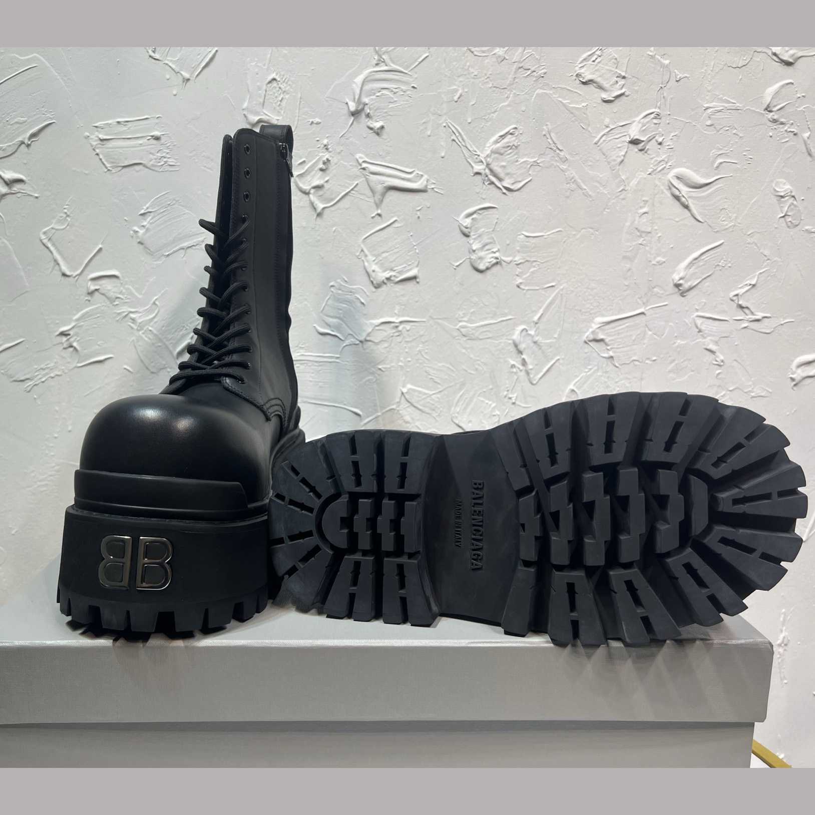 Balenciaga Strike Platform Bootie In Black - EUR FASHION