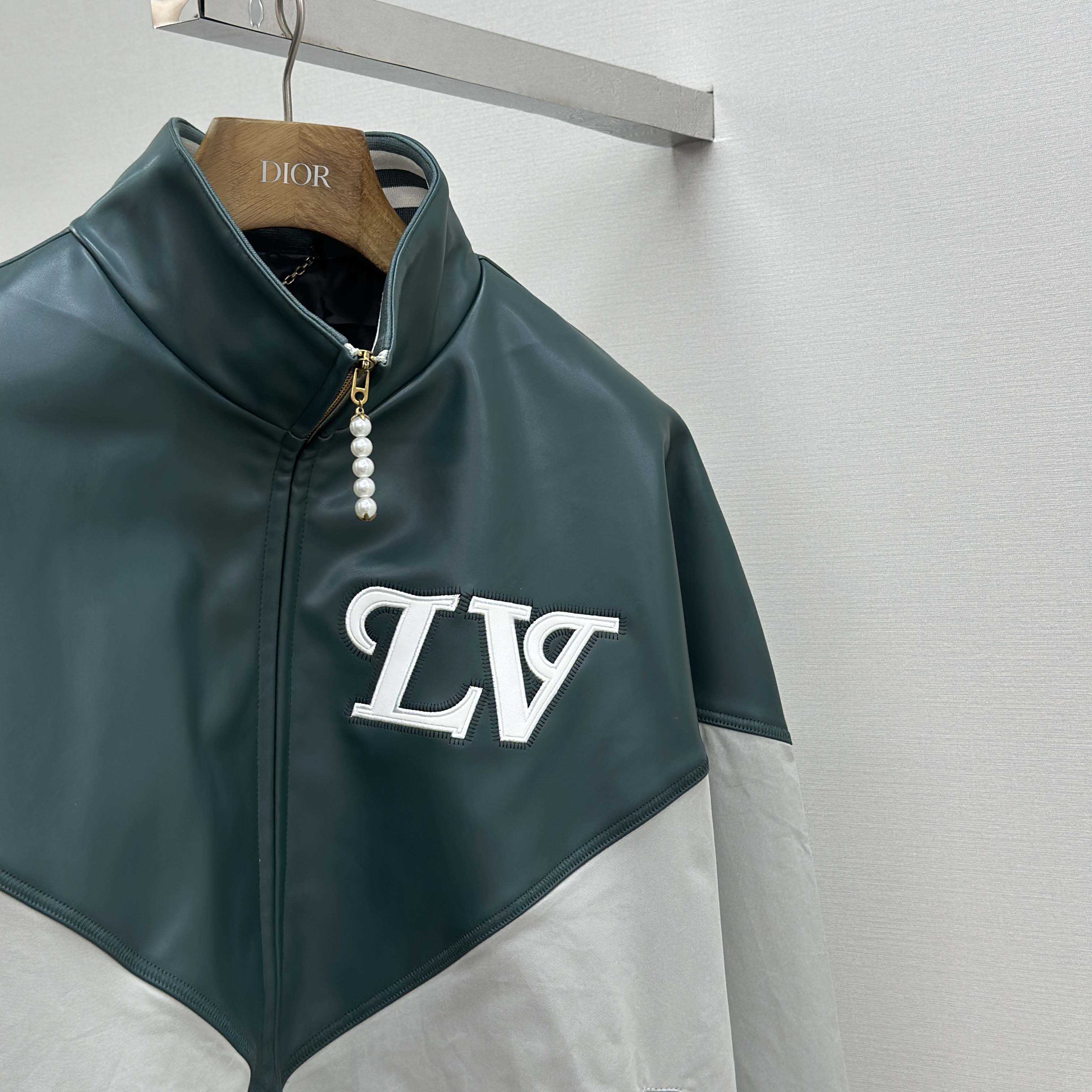 Louis Vuitton Graphic Leather Mix Tracktop   1AIJX2 - EUR FASHION
