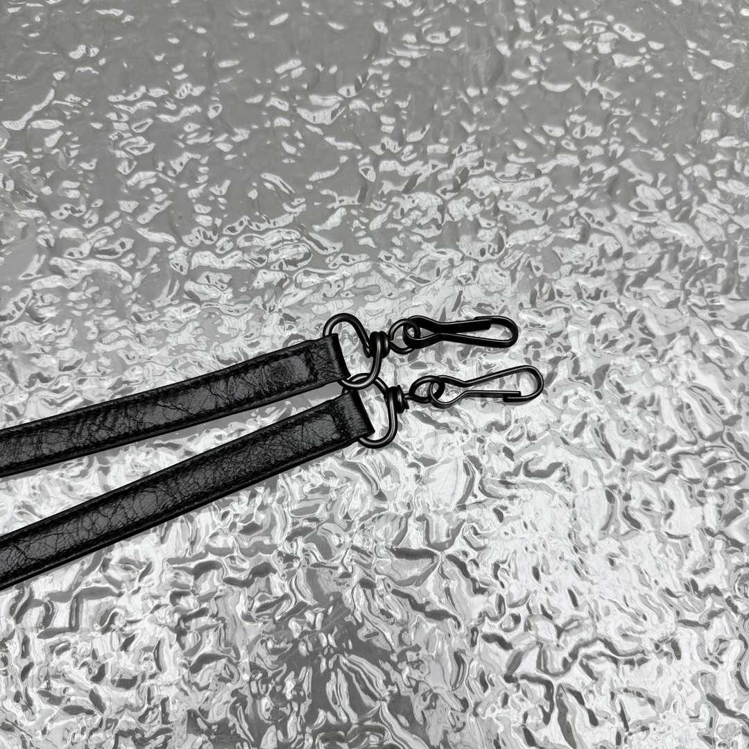 Balenciaga Le City Hobo Bag Medium In Black - EUR FASHION