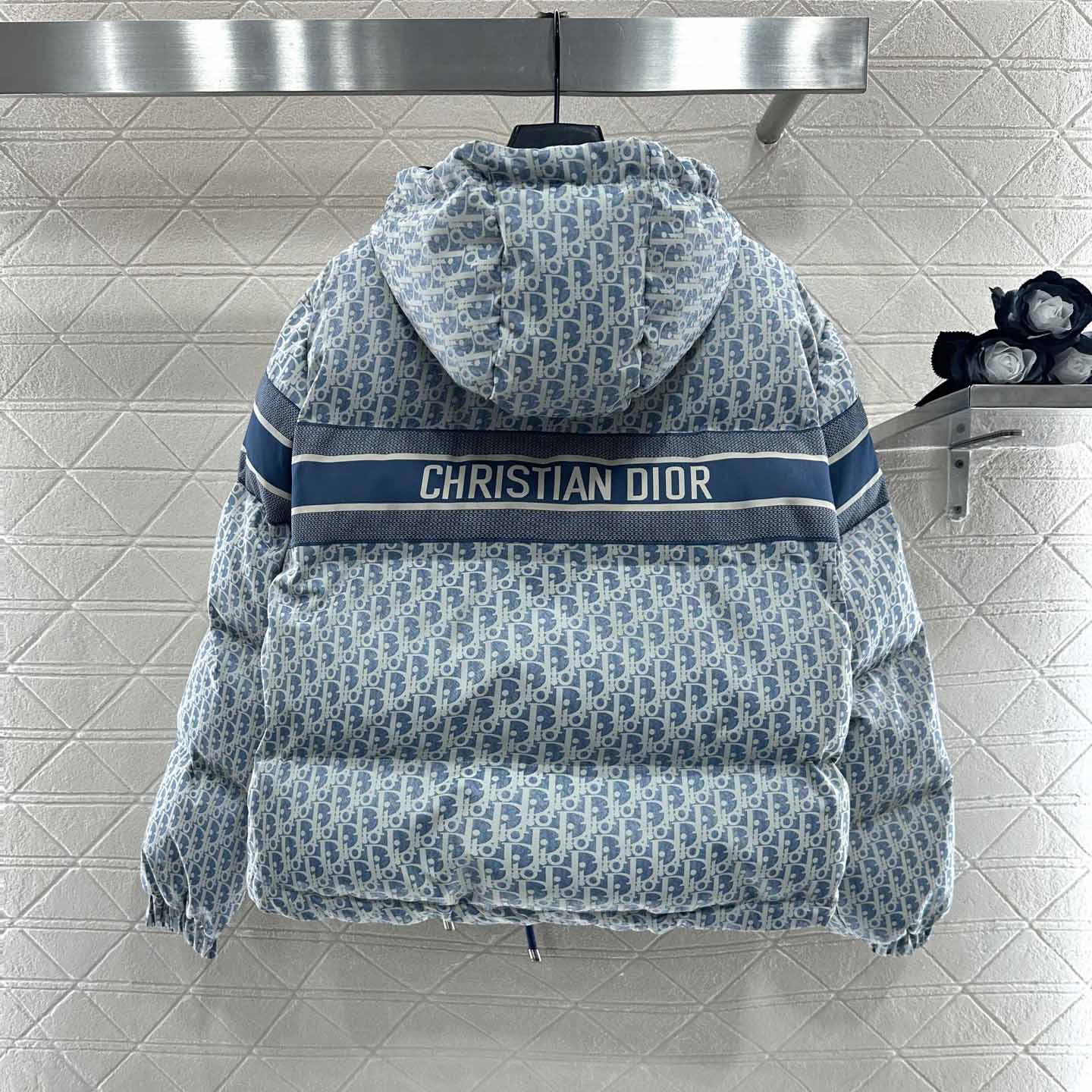 Dior DiorAlps Cropped Puffer Jacket with Hood  - EUR FASHION