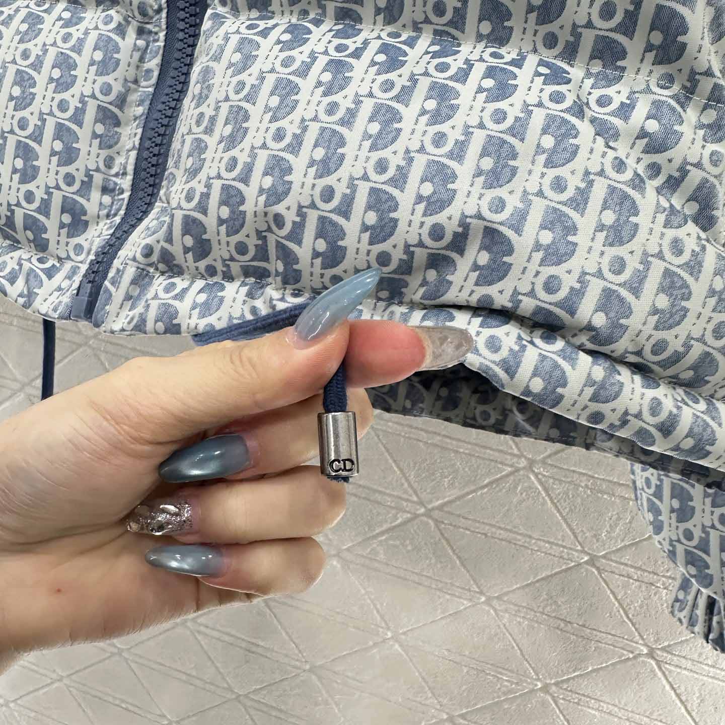 Dior DiorAlps Cropped Puffer Jacket with Hood  - EUR FASHION