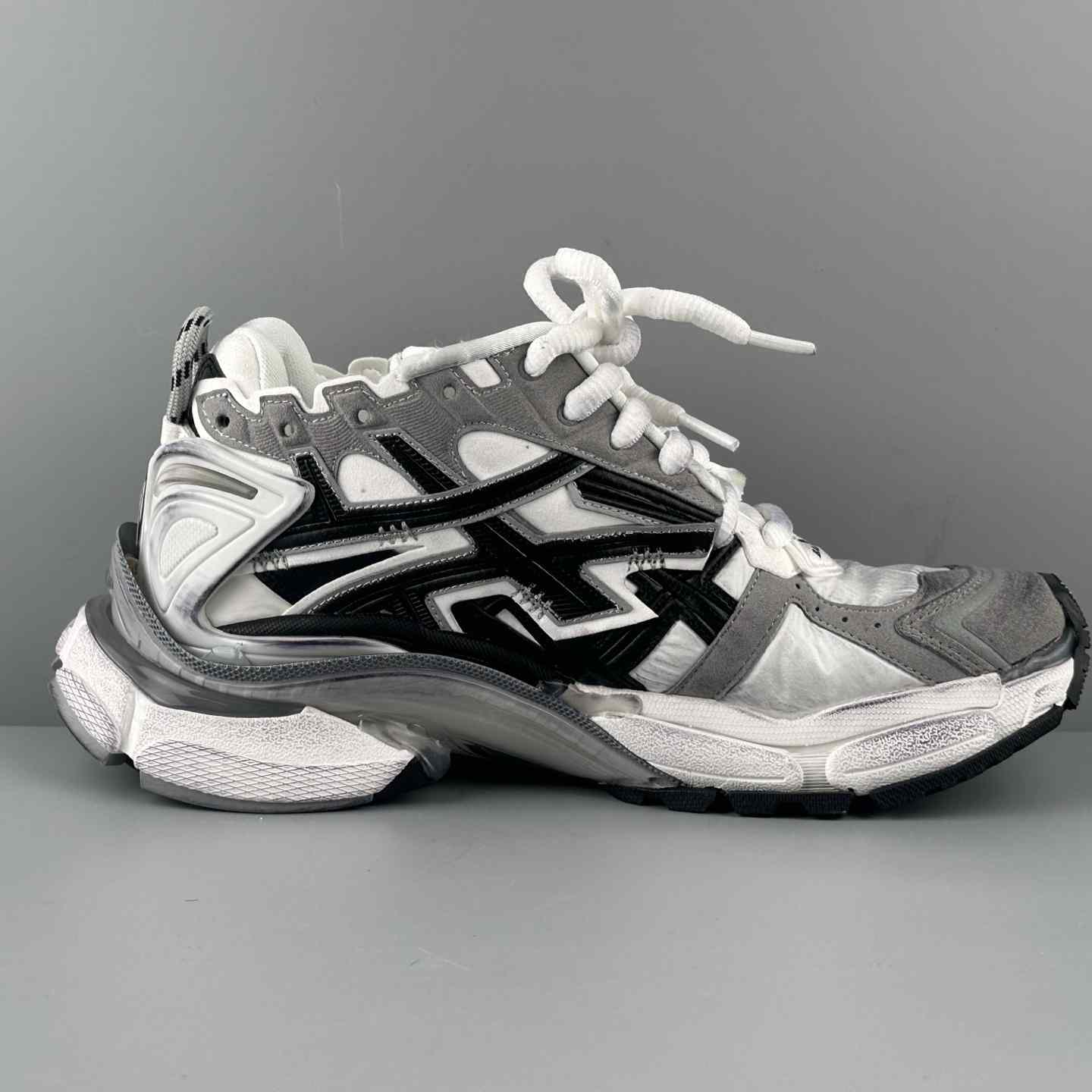 Balenciaga Runner Sneaker In Grey, White And Black - EUR FASHION