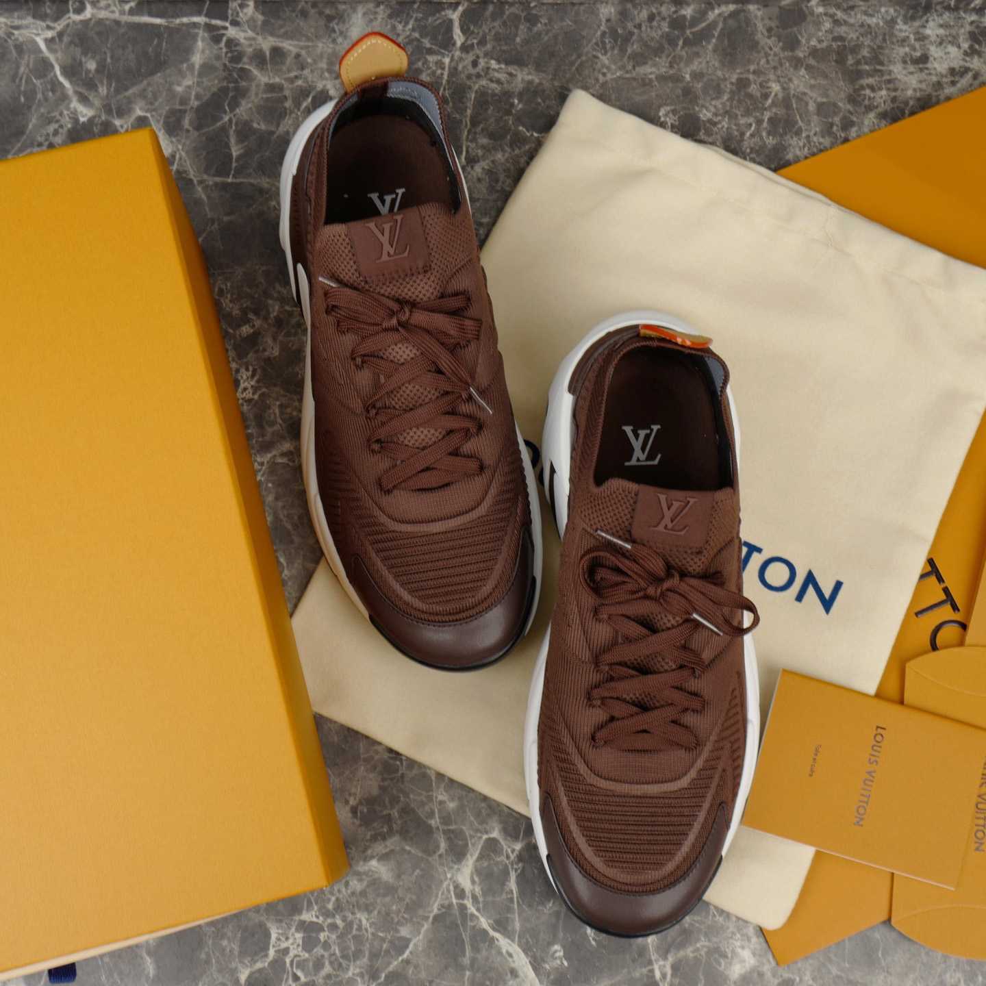 Louis Vuitton LV Runner Tatic Sneaker   1AIWVN - EUR FASHION