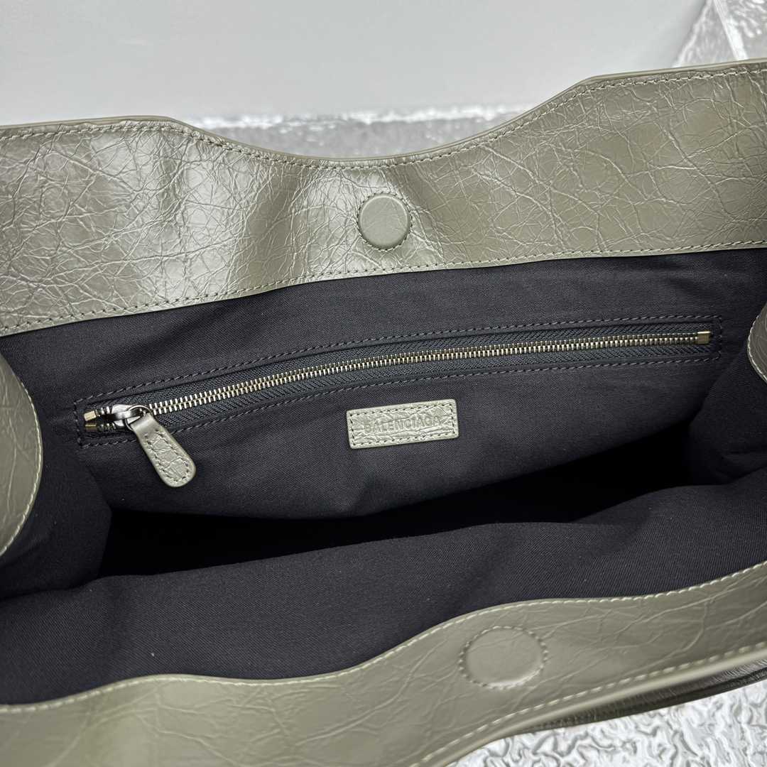 Balenciaga Le City Tote Bag Medium In Army Green - EUR FASHION
