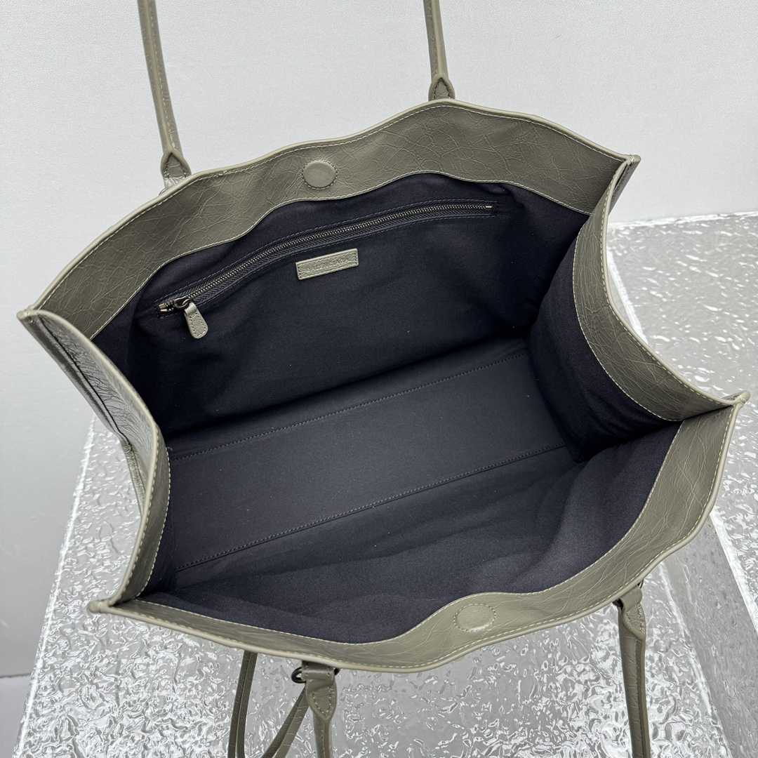 Balenciaga Le City Tote Bag Medium In Army Green - EUR FASHION