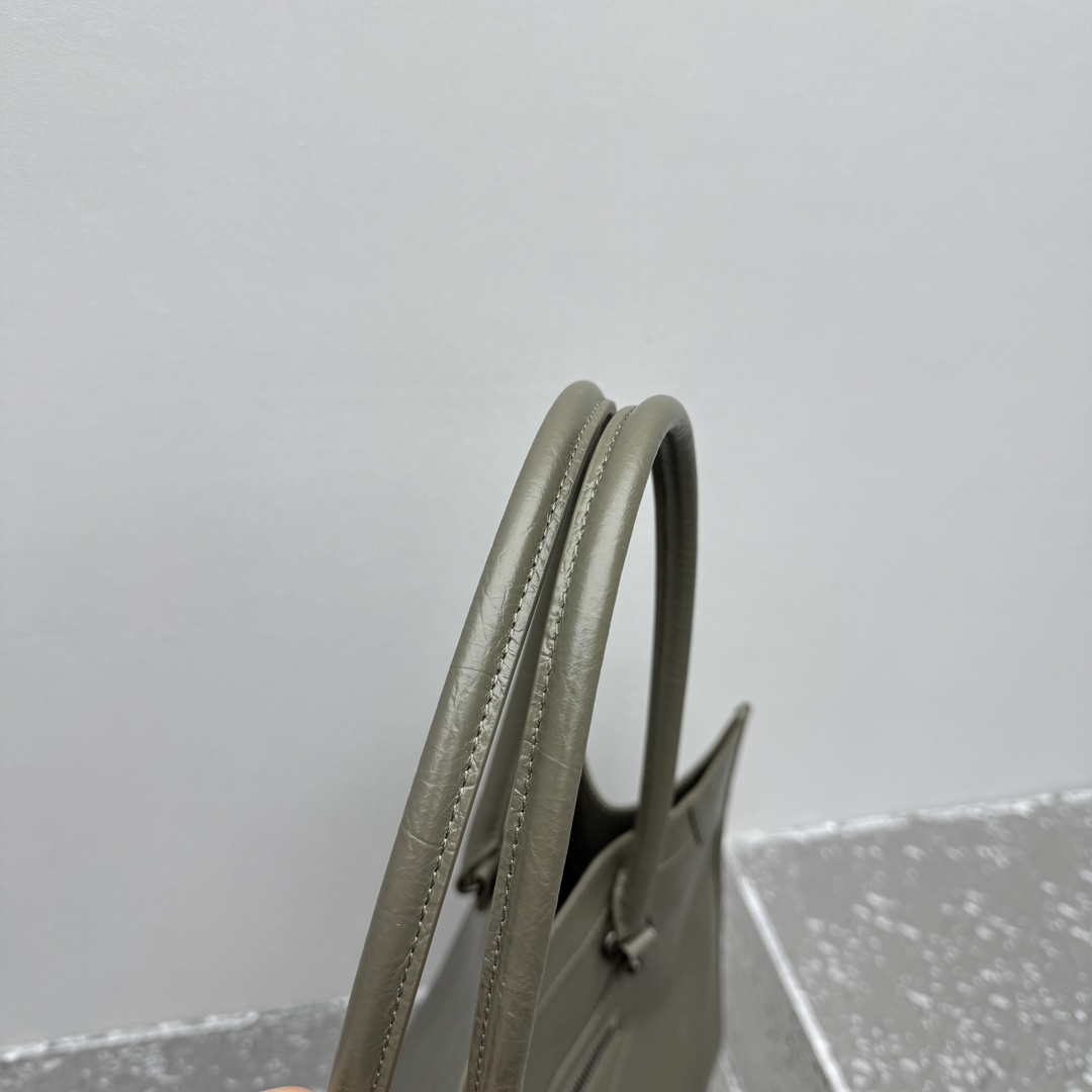 Balenciaga Le City Tote Bag Medium In Army Green - EUR FASHION