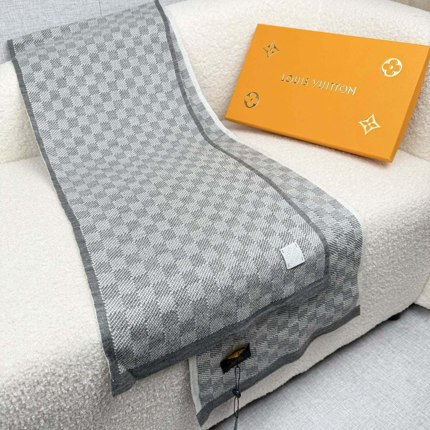 Louis Vuitton Damier Scarf   30*180cm - EUR FASHION
