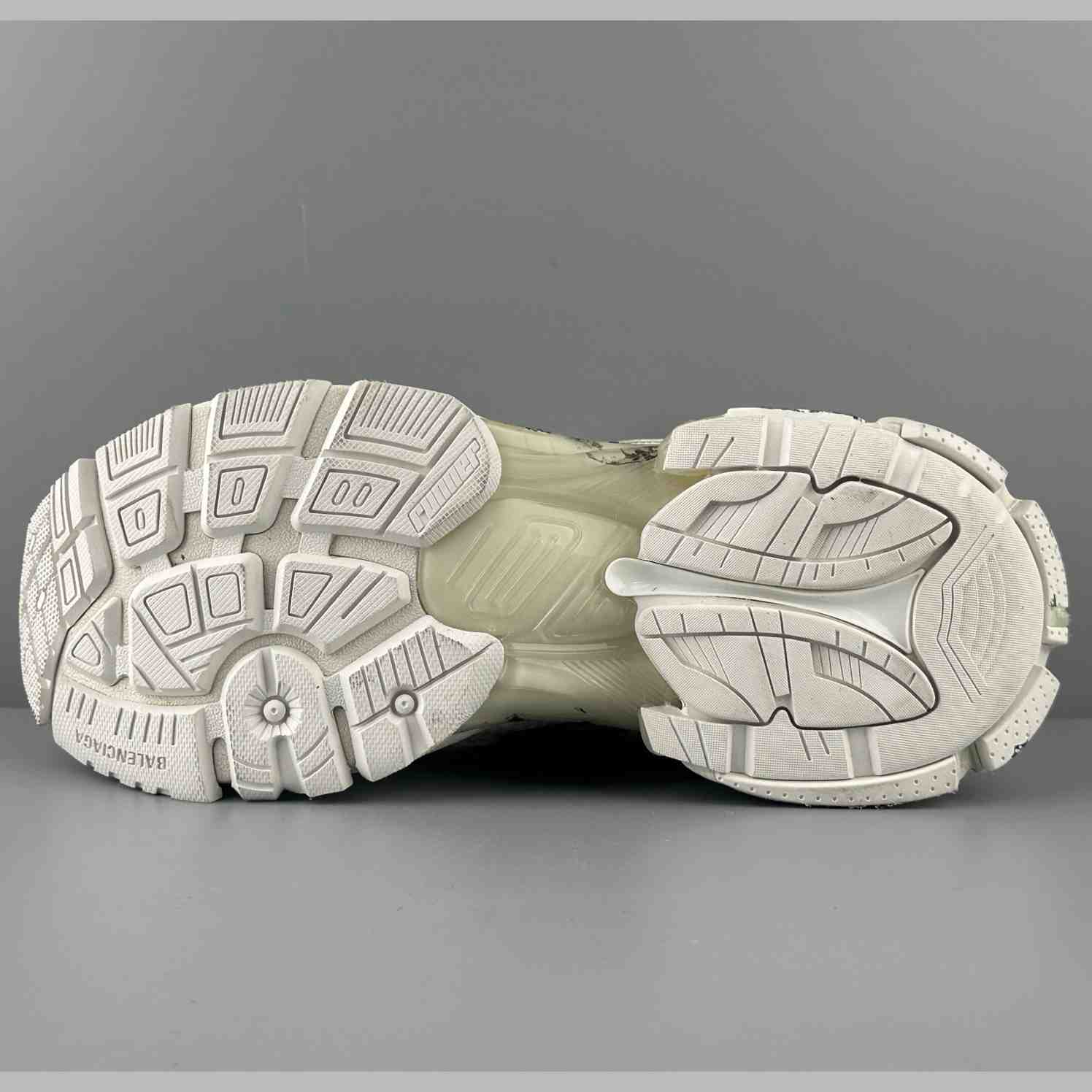 Balenciaga Runner Graffiti Sneakers - EUR FASHION