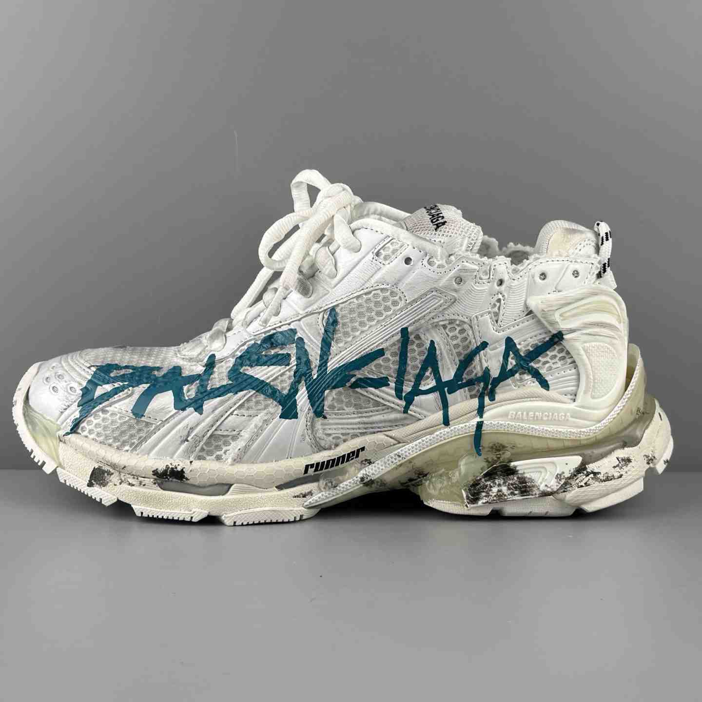 Balenciaga Runner Graffiti Sneakers - EUR FASHION