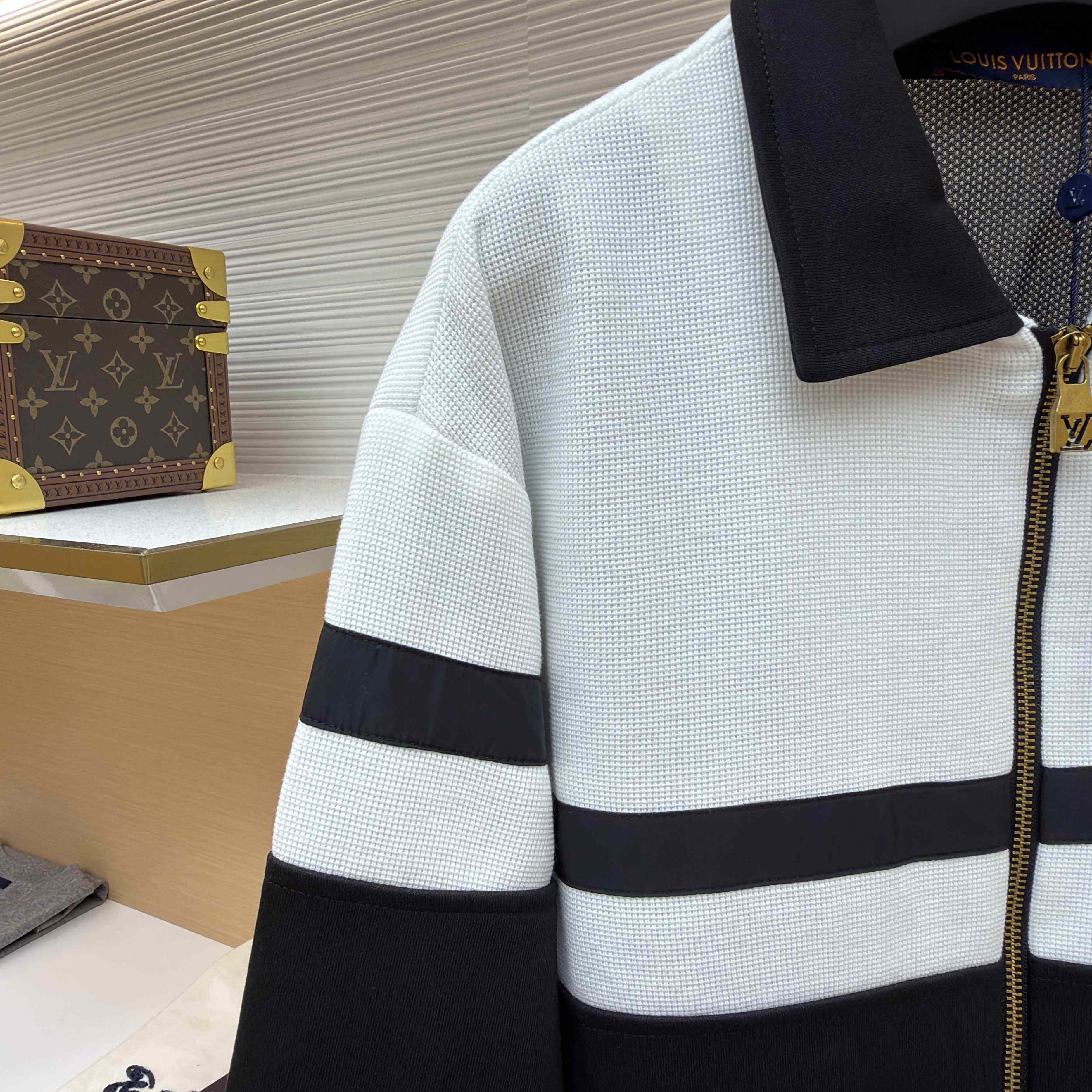 Louis Vuitton Hybrid Jersey Blouson    - EUR FASHION