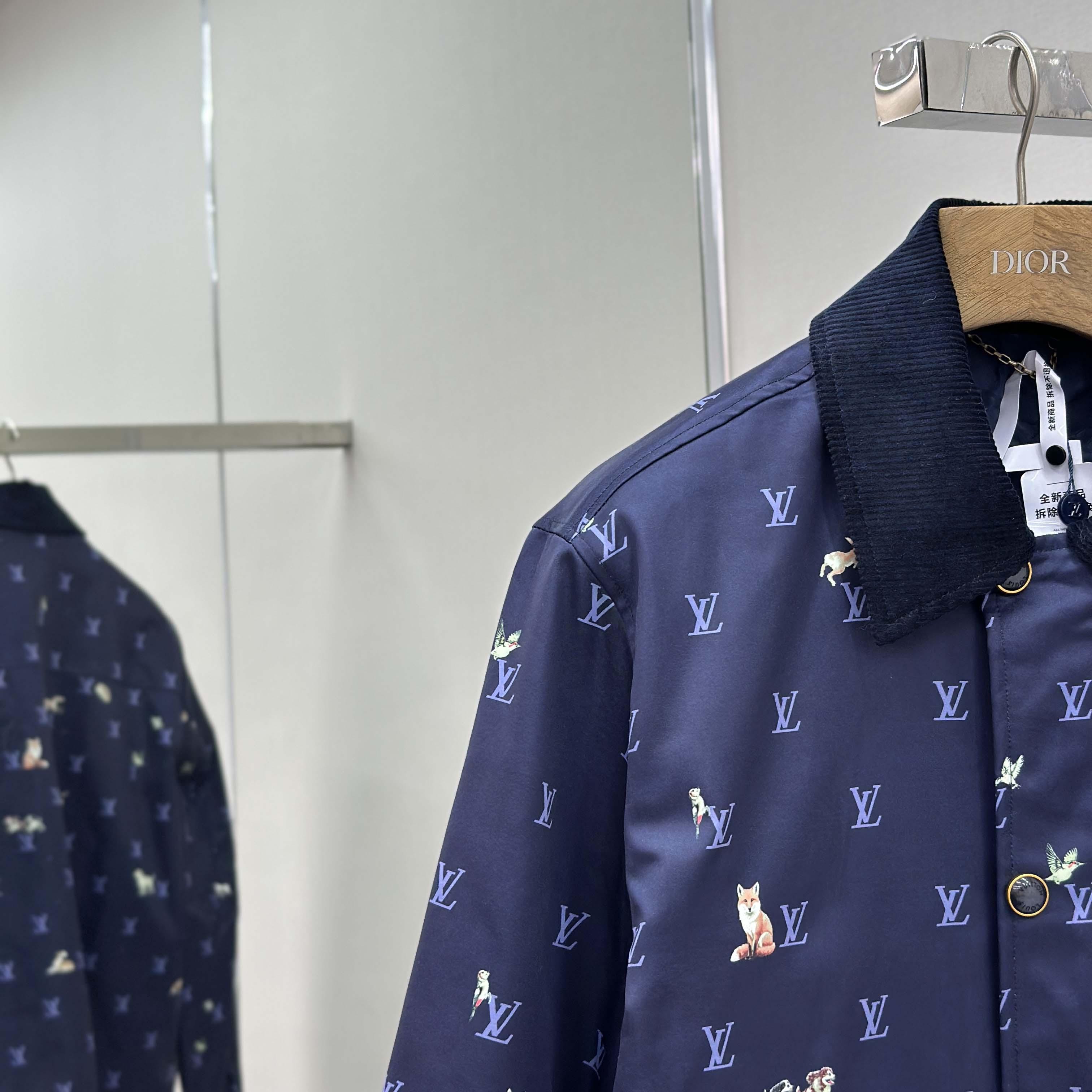 Louis Vuitton LV Blason Padded Jacket   1AJBFR - EUR FASHION